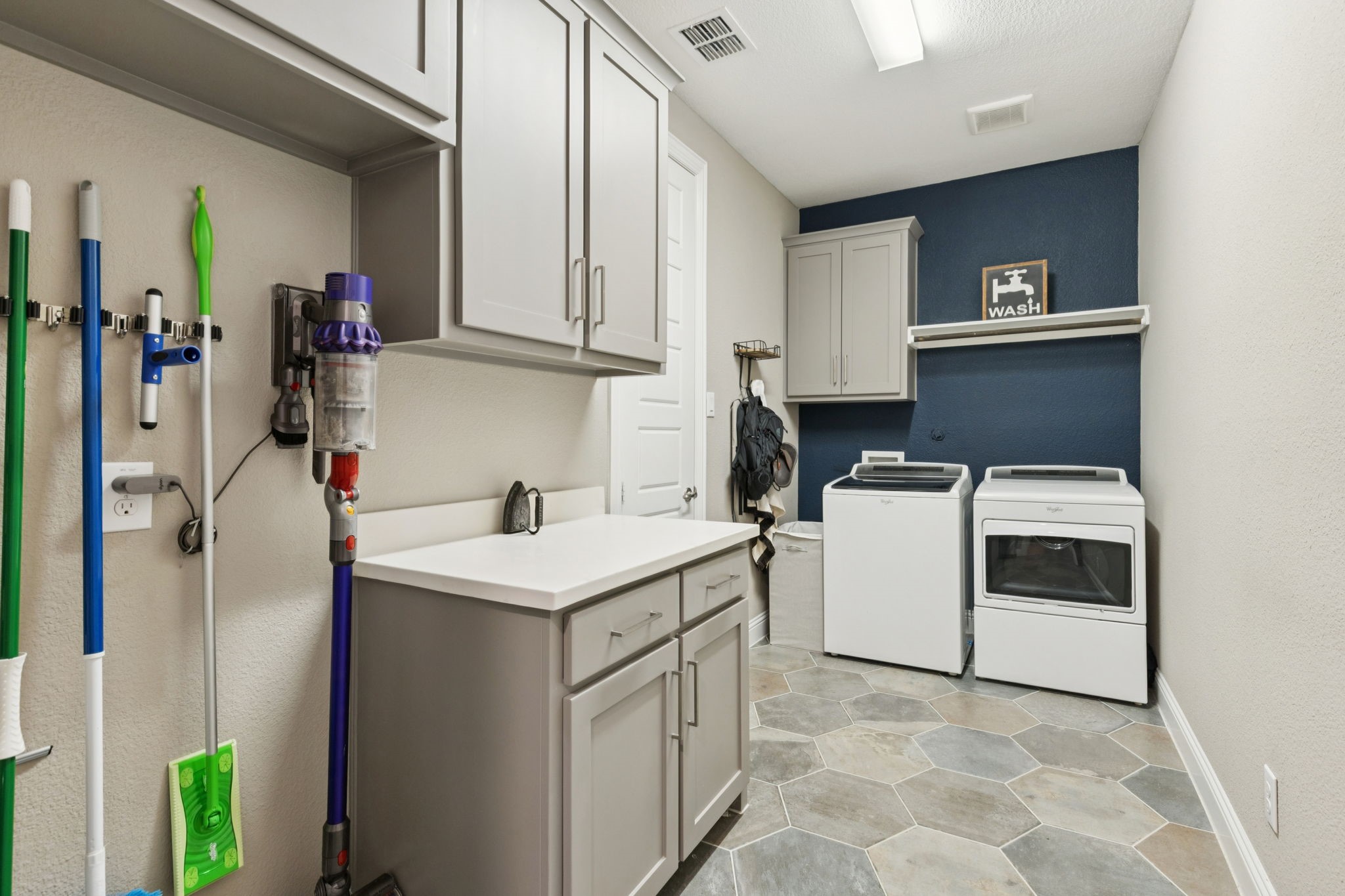 2607 Maverick Way