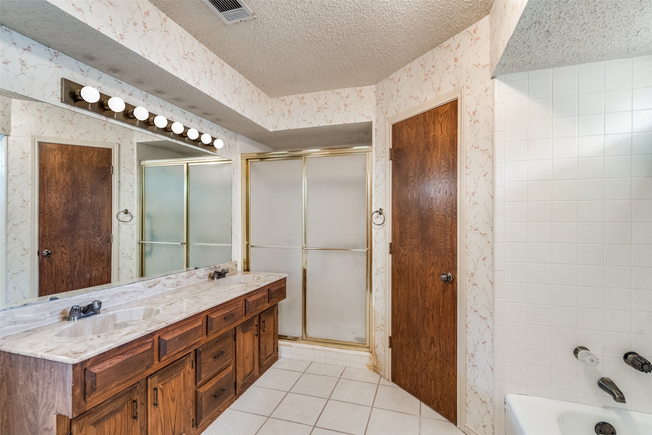 3021 Roundrock Trail