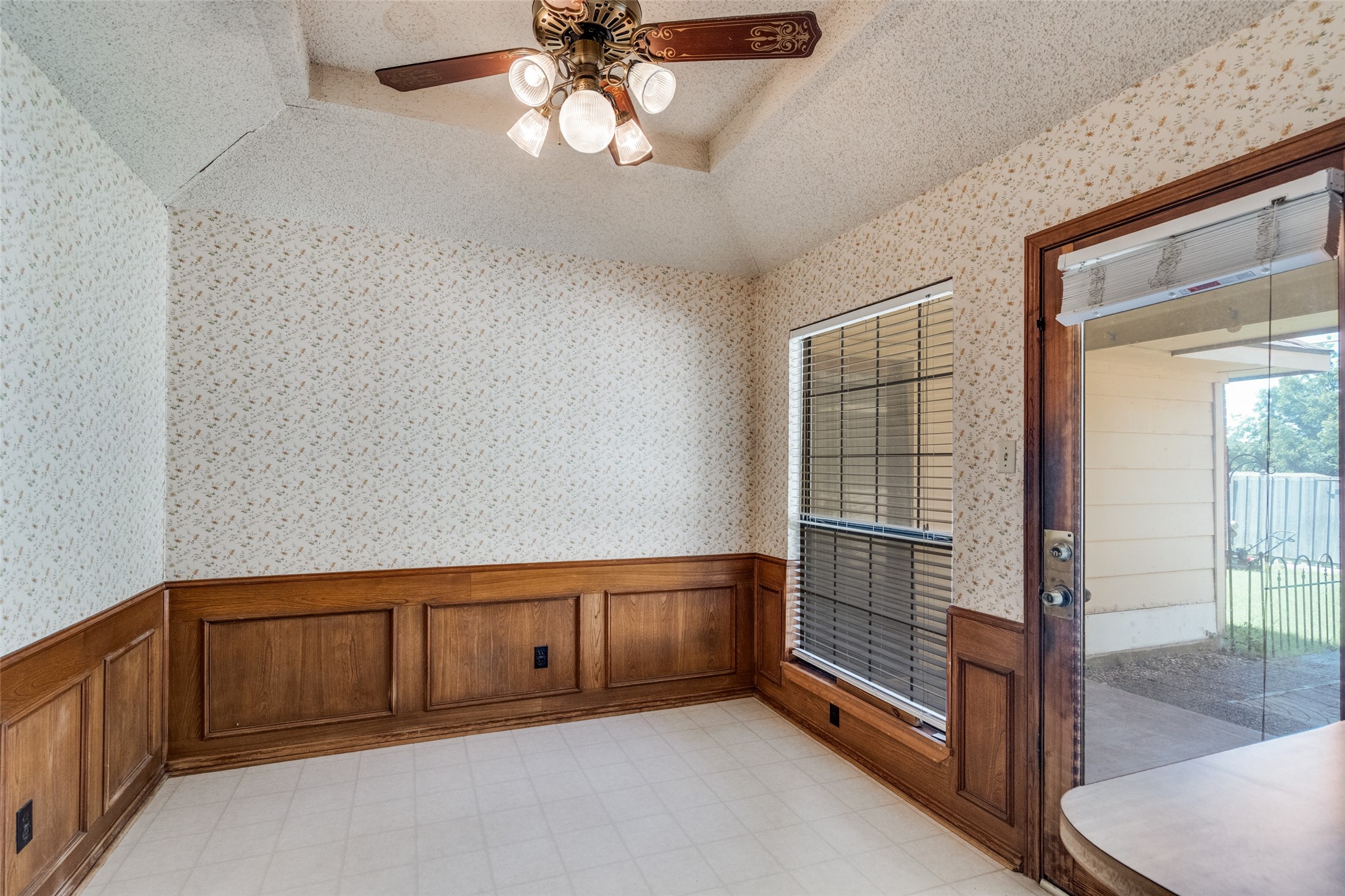 3021 Roundrock Trail