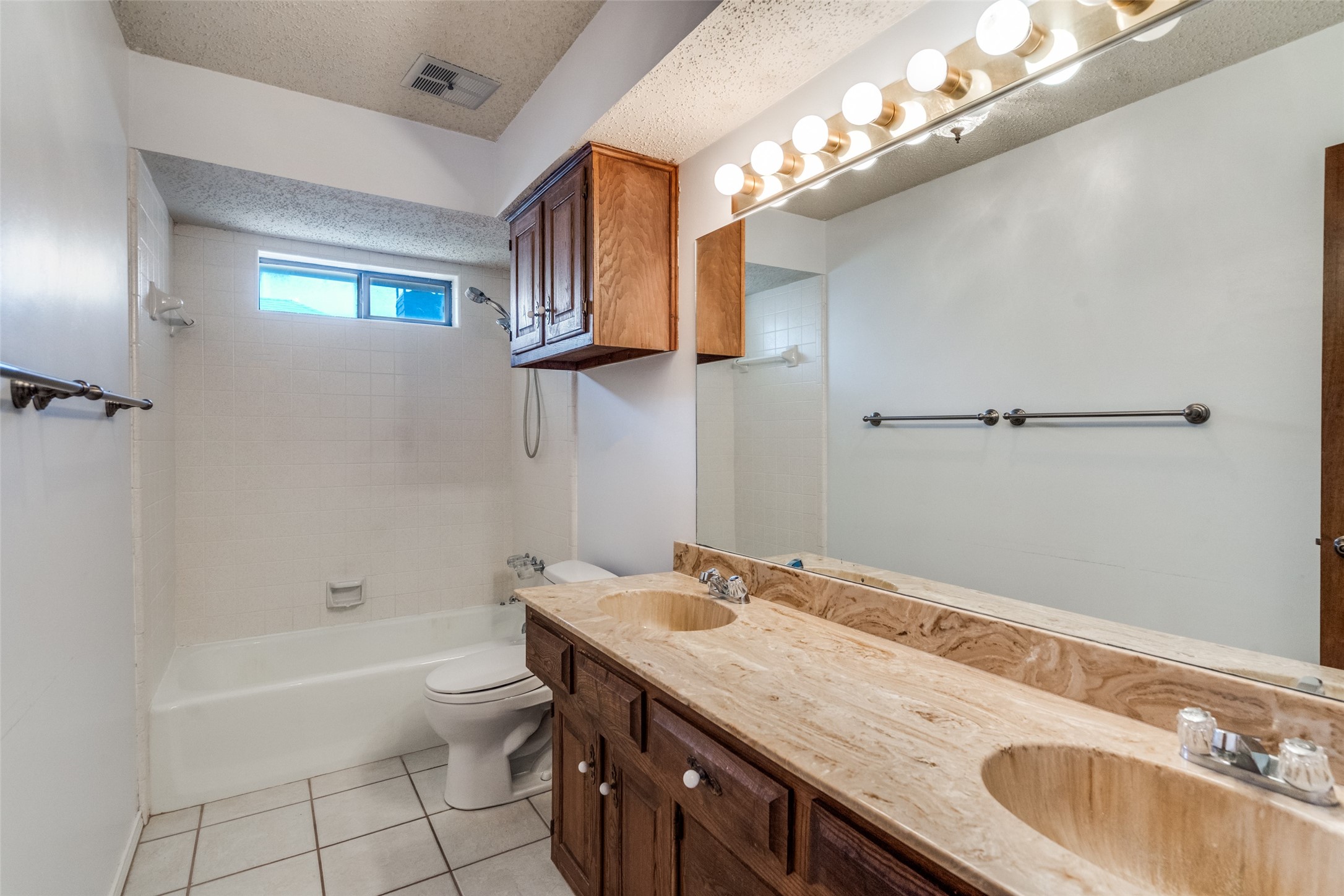3021 Roundrock Trail