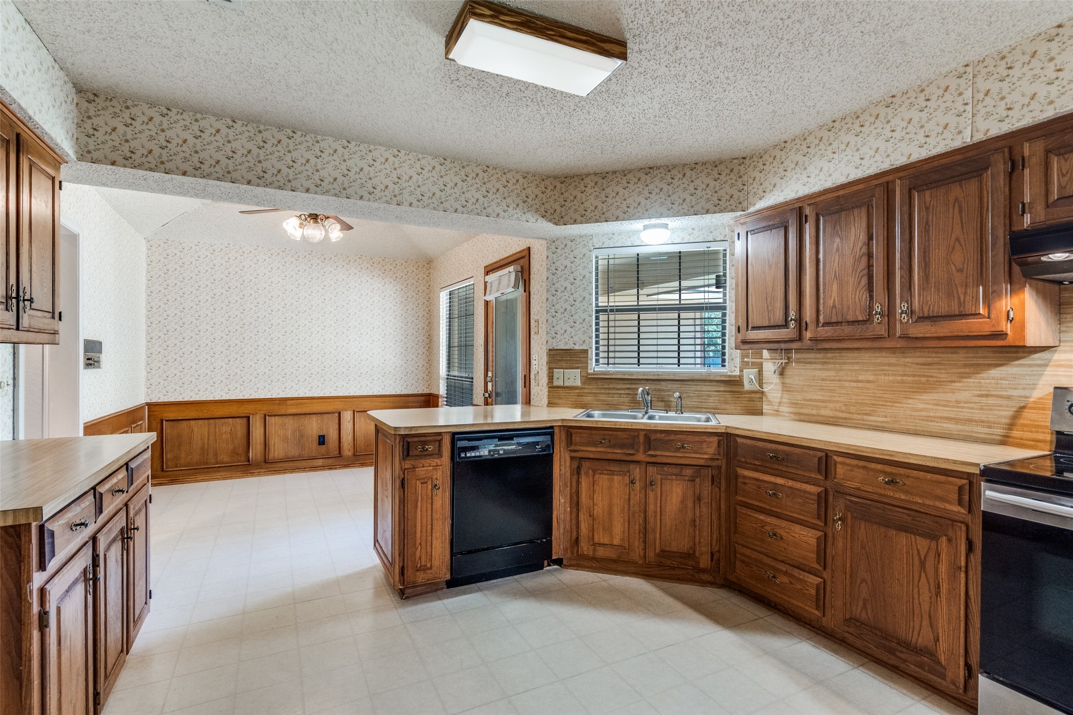 3021 Roundrock Trail