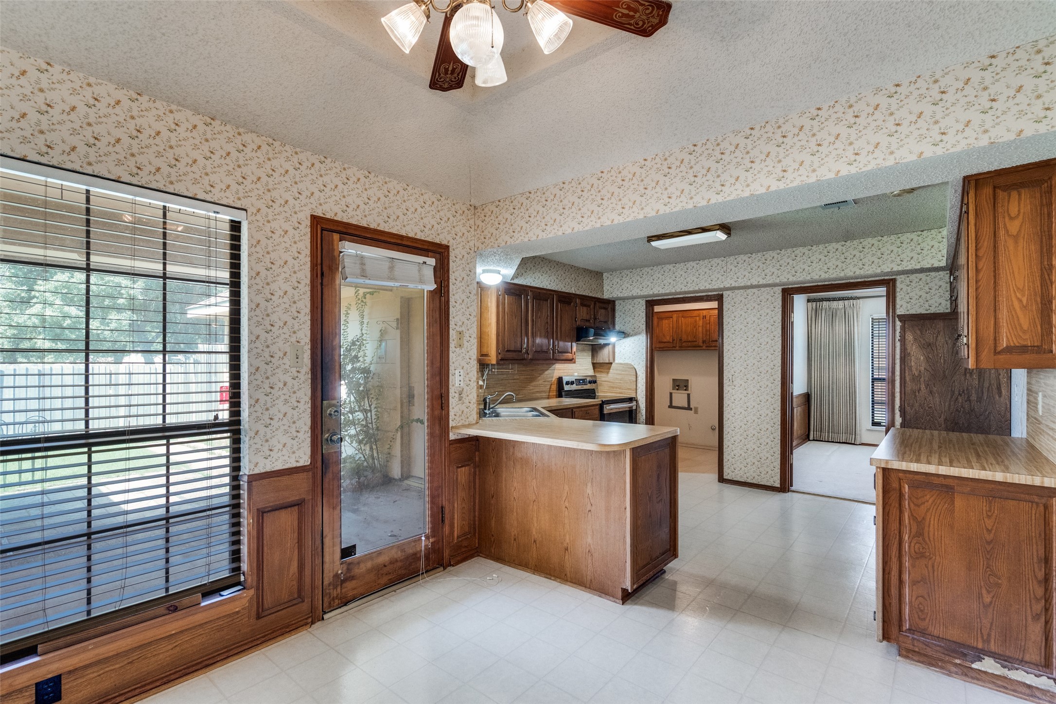 3021 Roundrock Trail