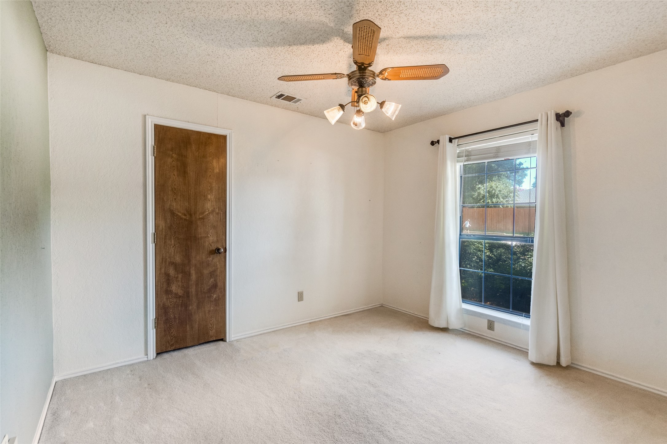 3021 Roundrock Trail