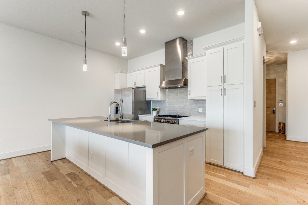 15875 Spectrum Drive 4103