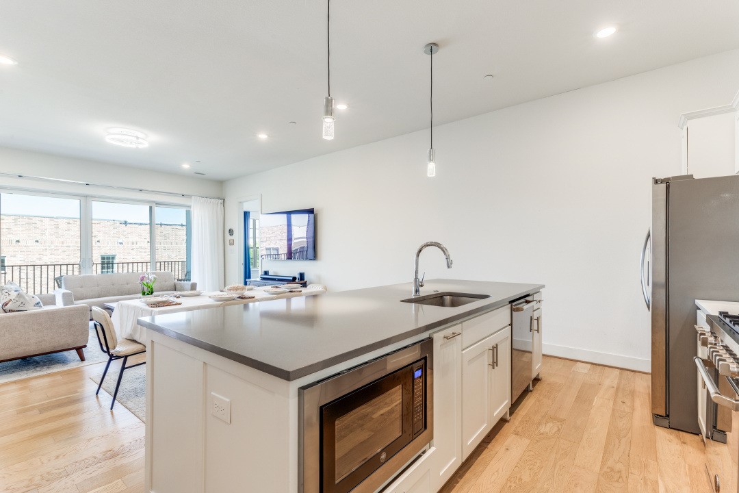 15875 Spectrum Drive 4103