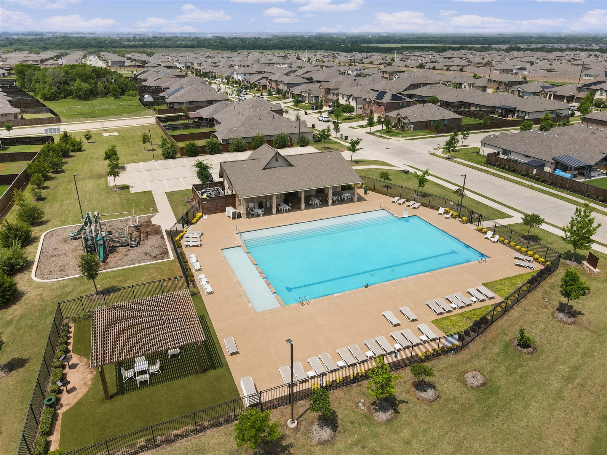 1305 Saddle Ridge Drive