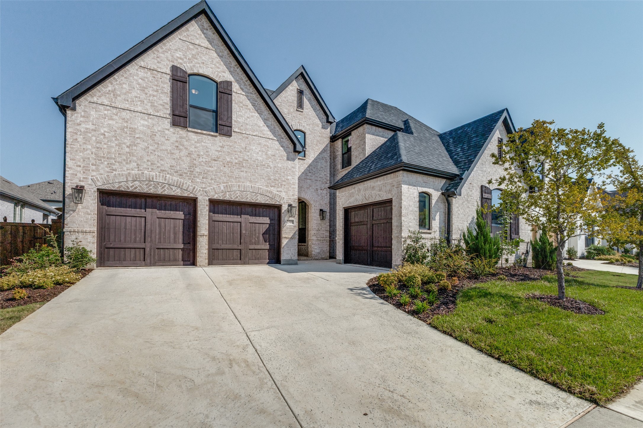 2500 Whitewood Drive