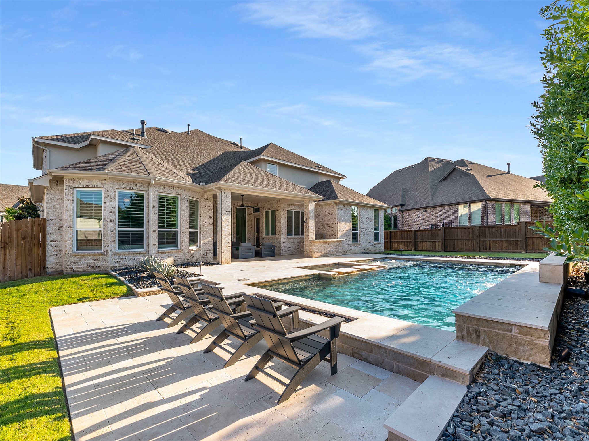 2201 Longmont Lane