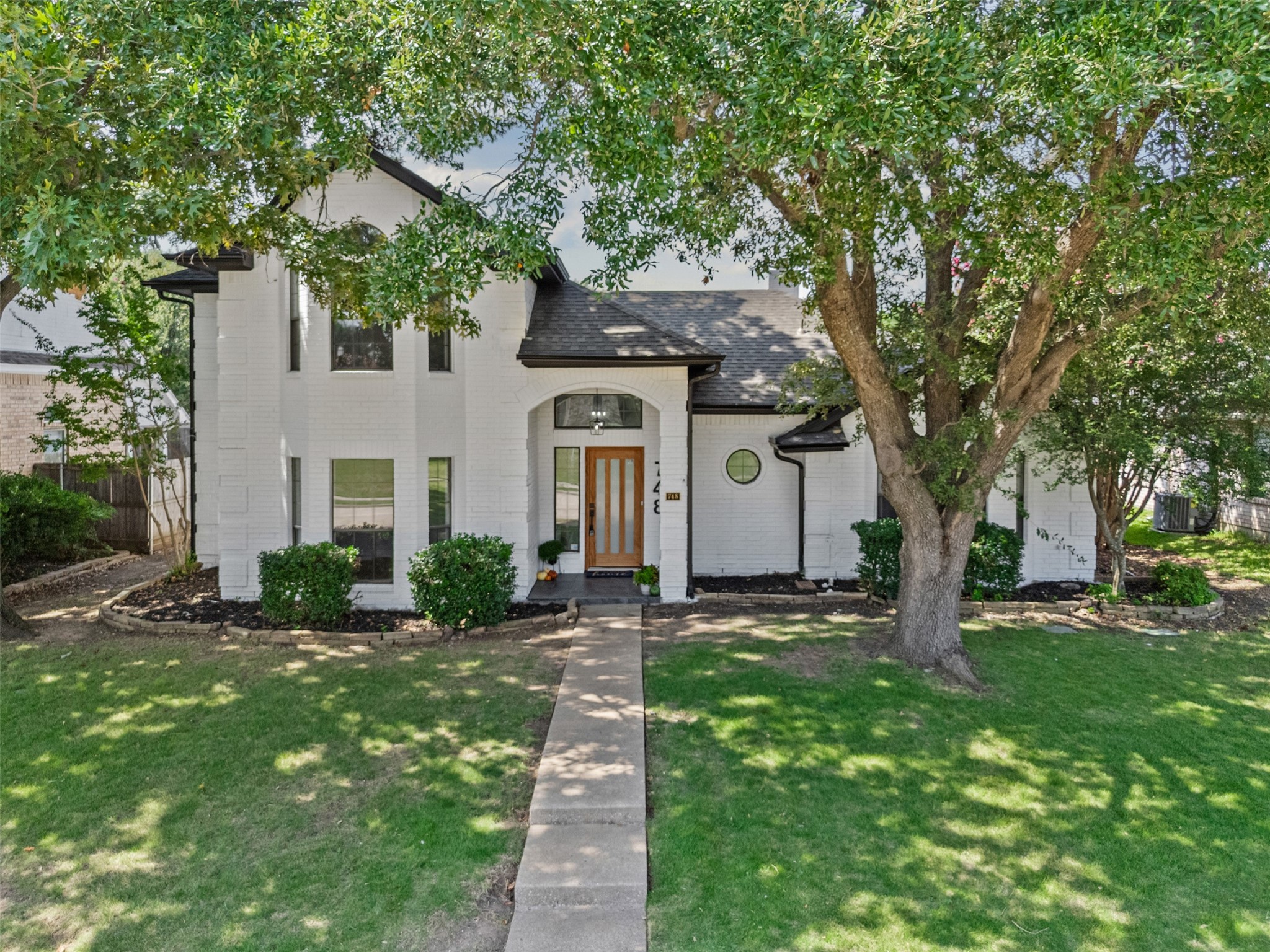 748 Livingston Drive
