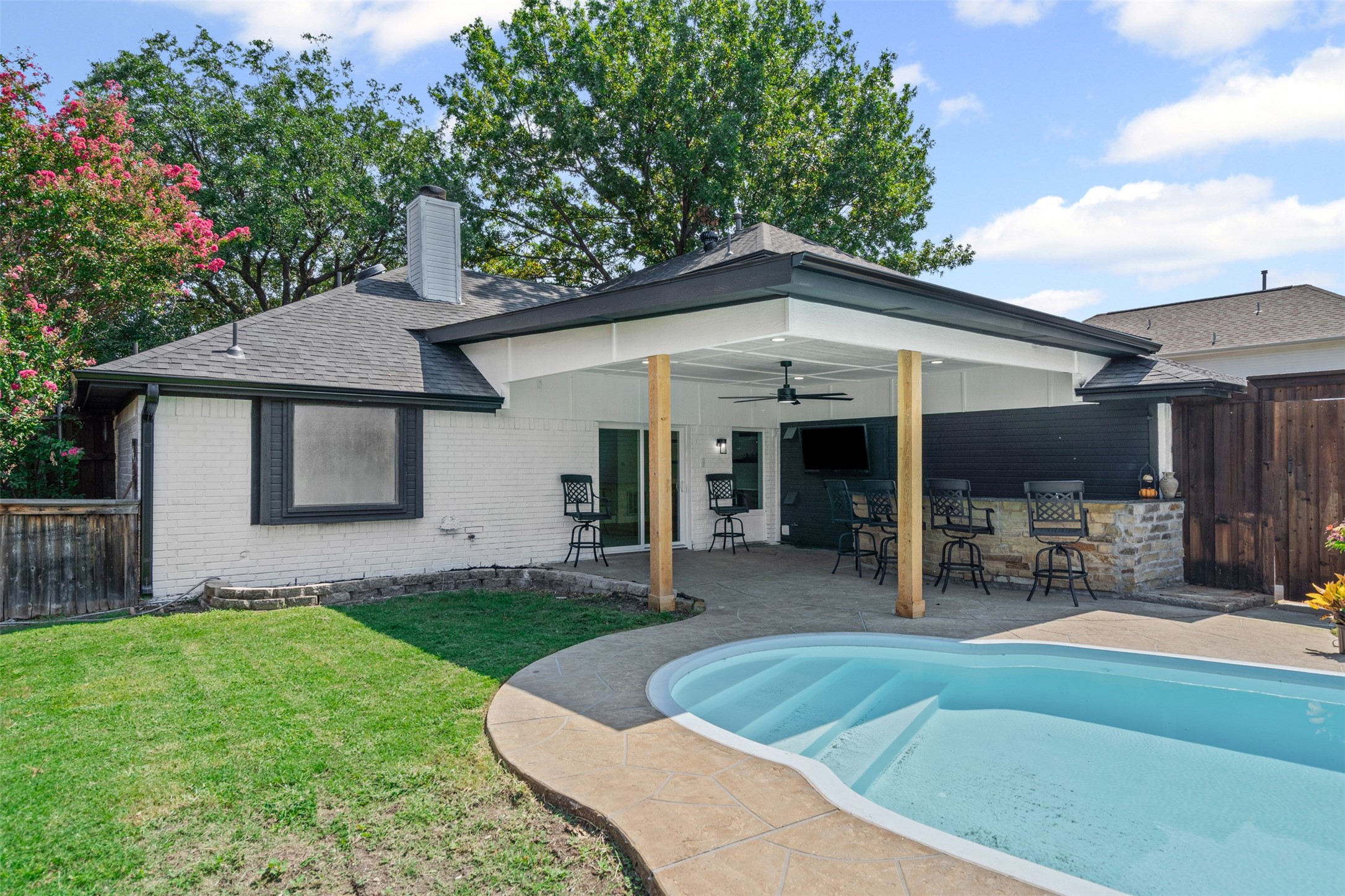 748 Livingston Drive