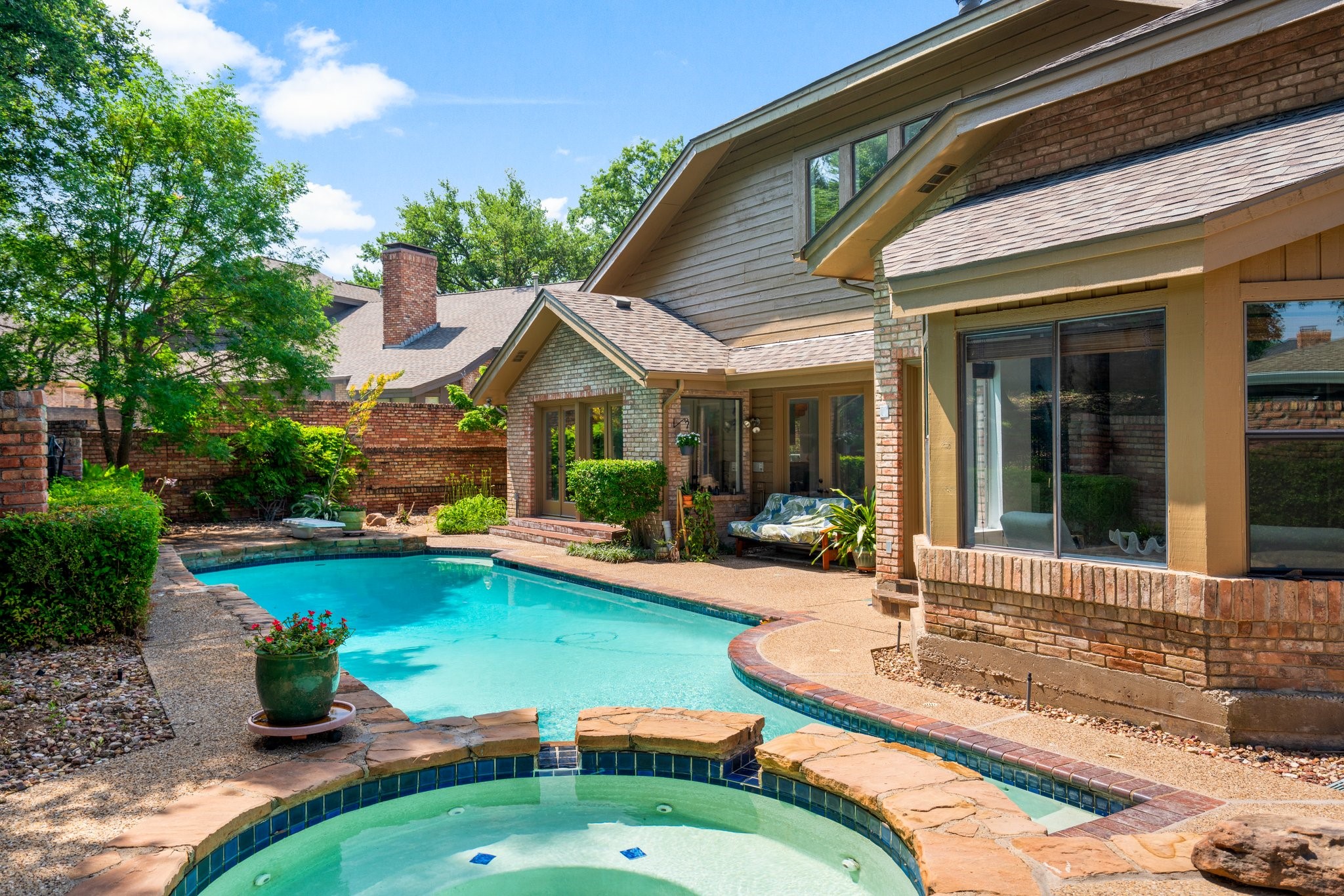 5325 Seascape Lane