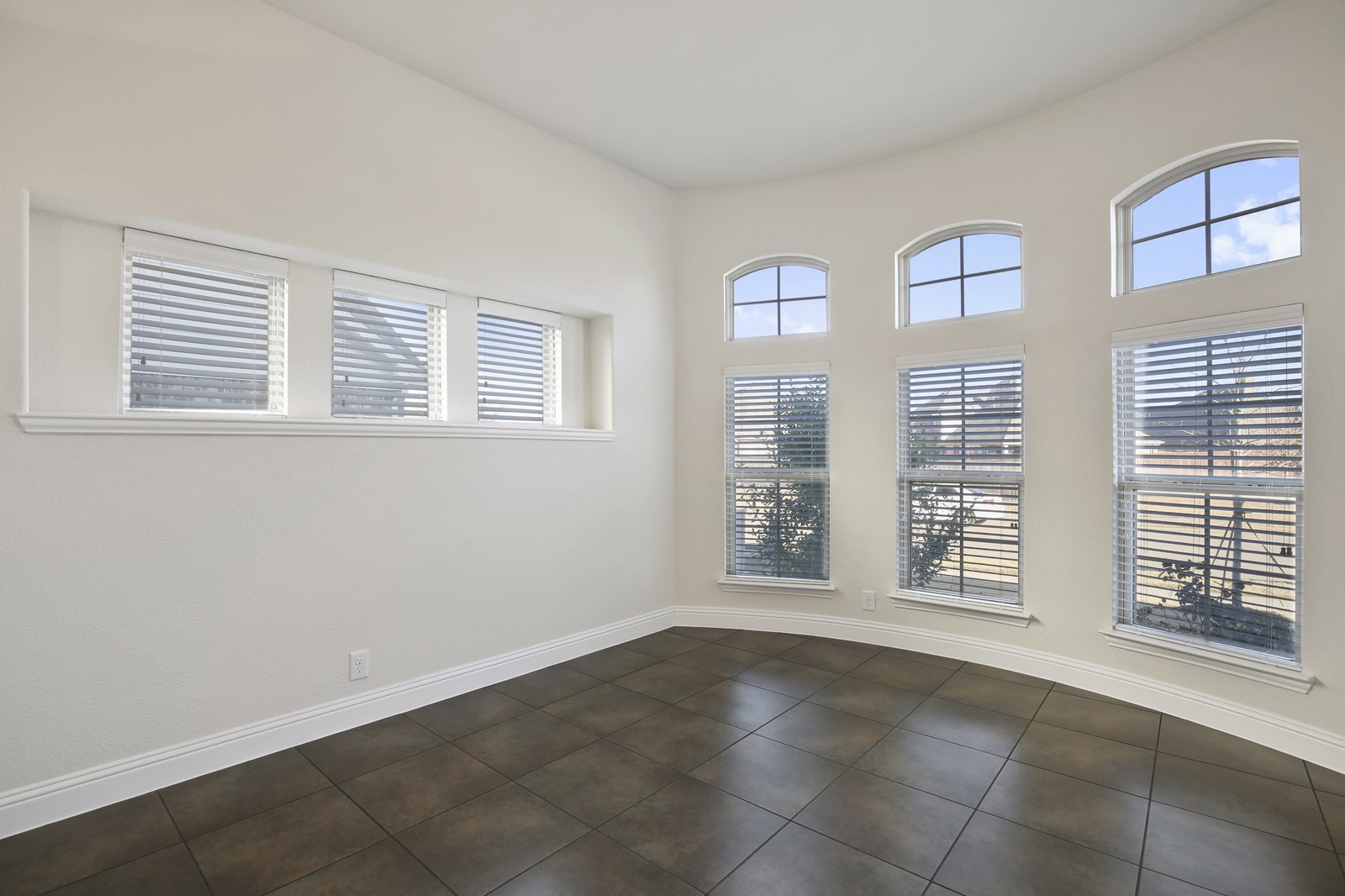 4906 Liberty Hill Trail