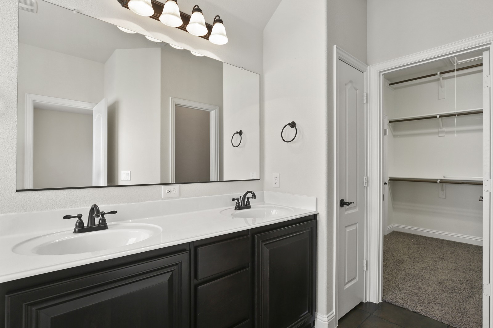 4906 Liberty Hill Trail