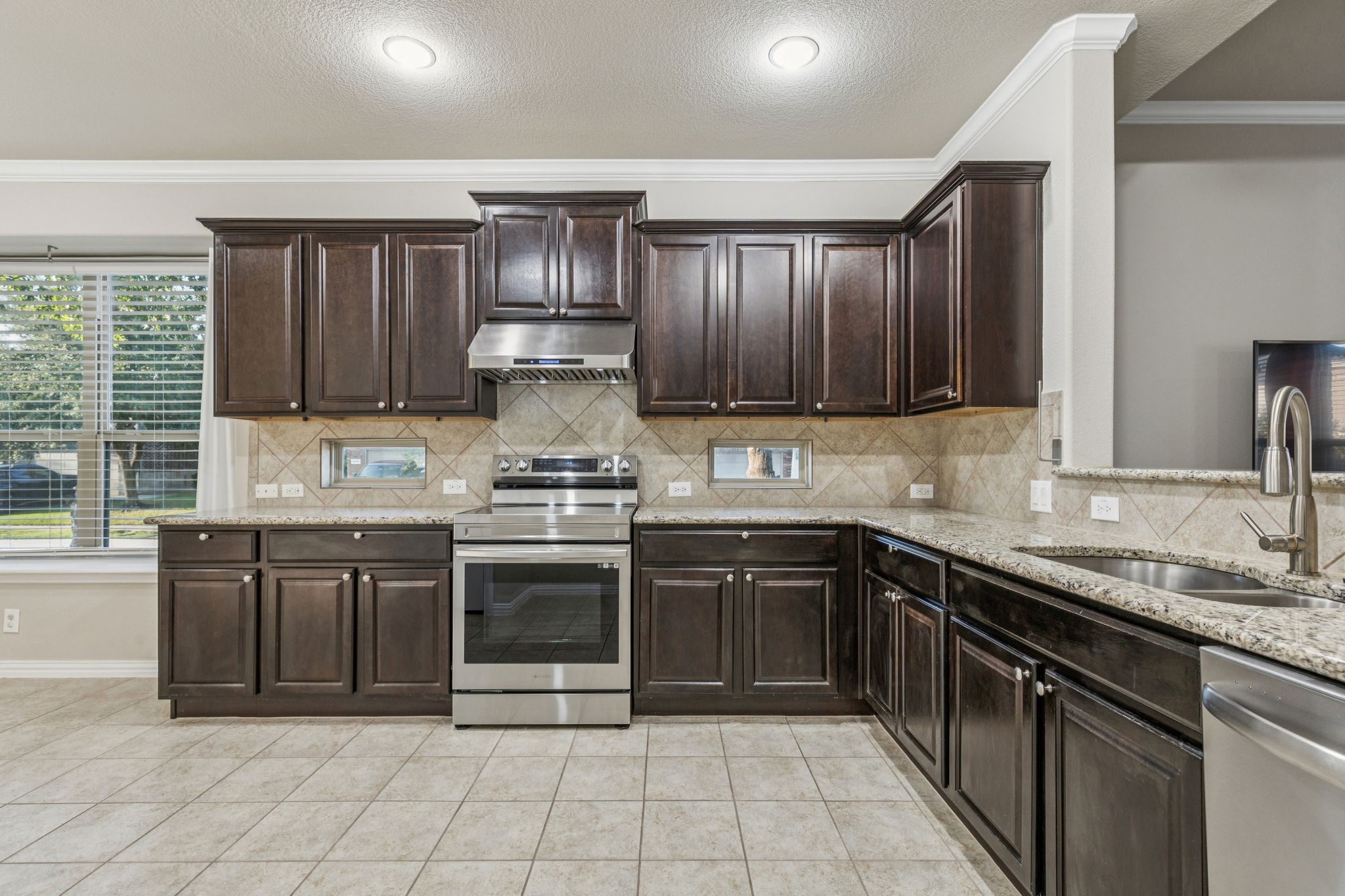 5001 Bluewater Drive