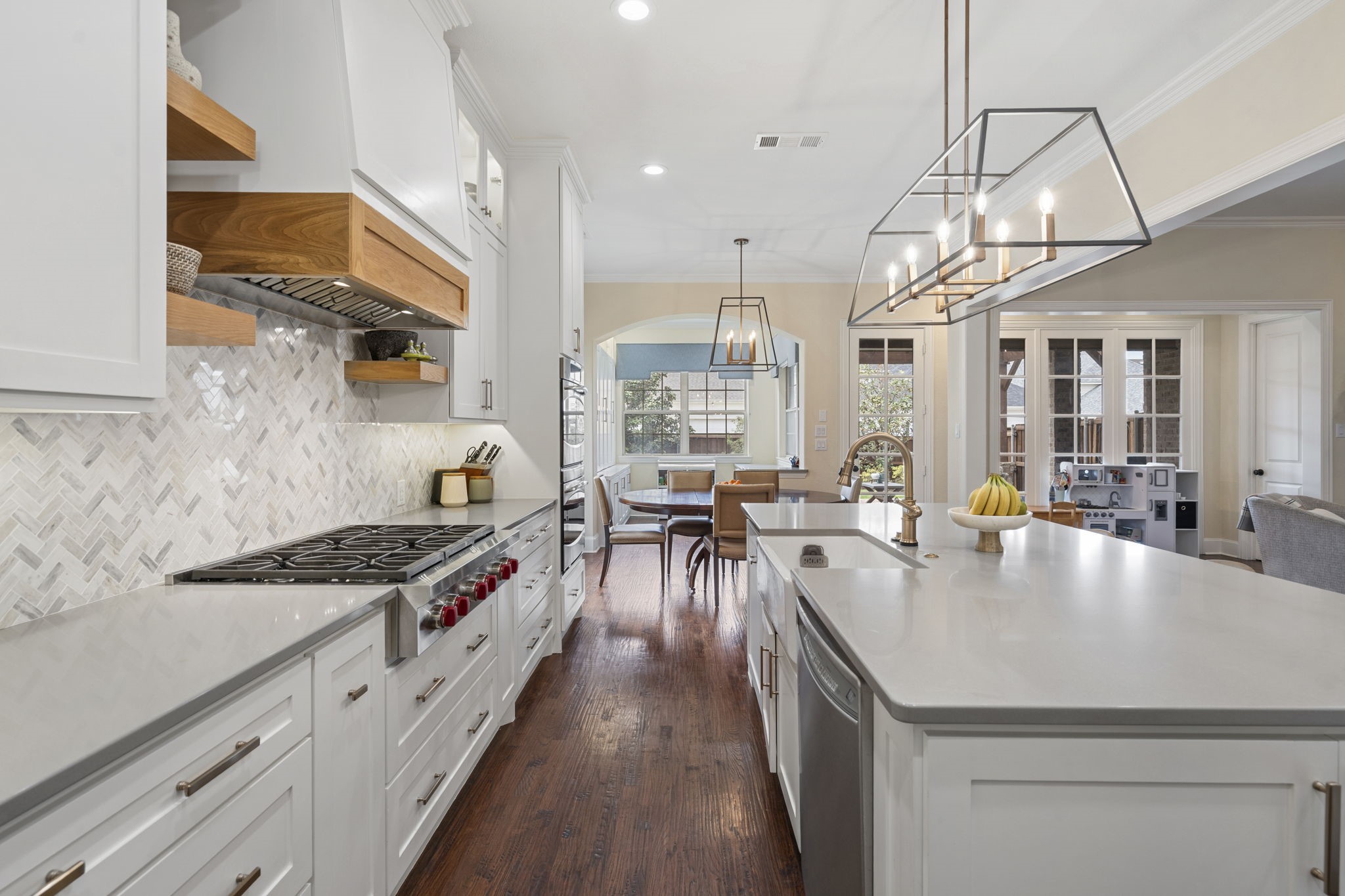 2220 Emerson Lane