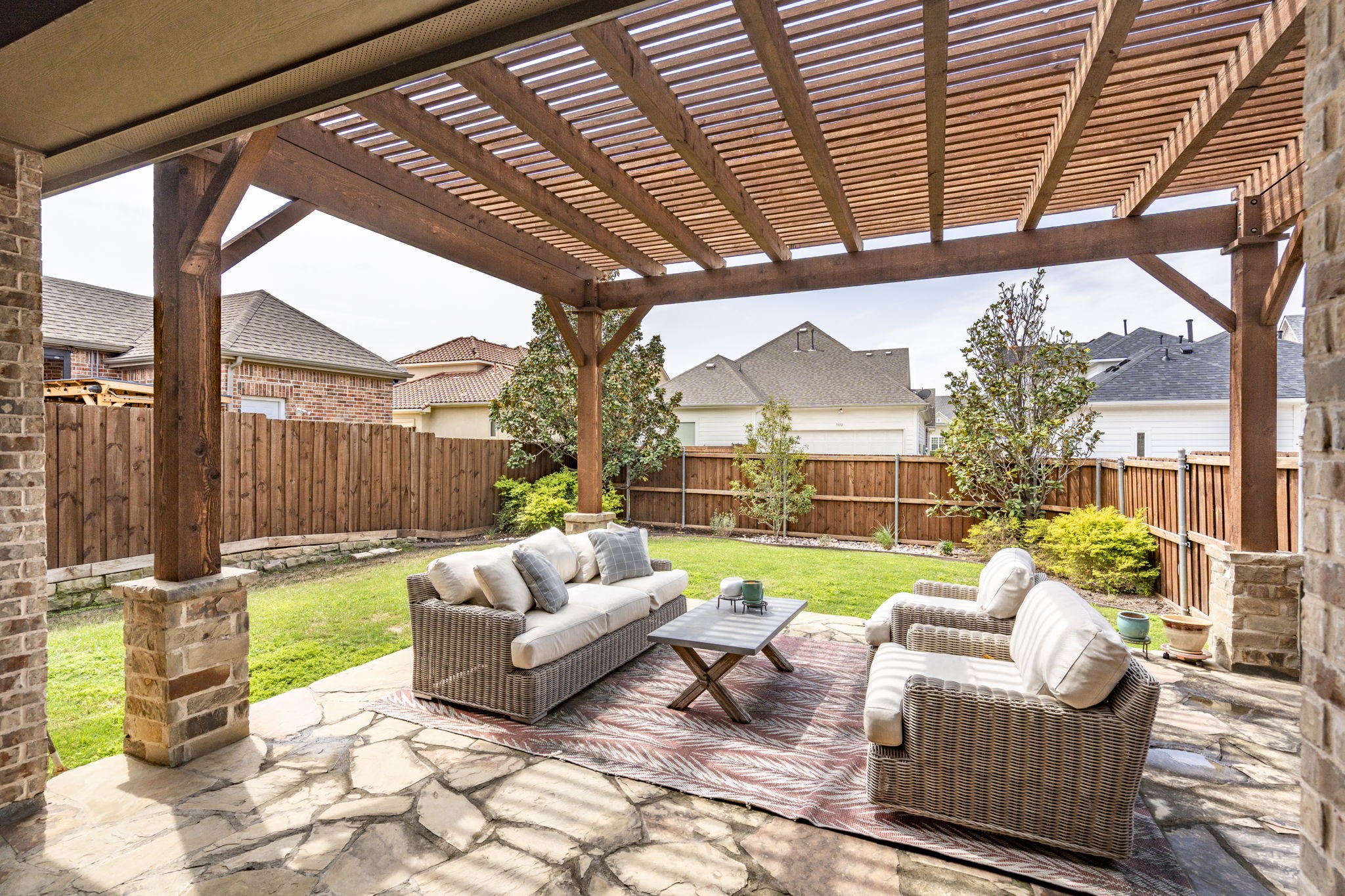 2220 Emerson Lane
