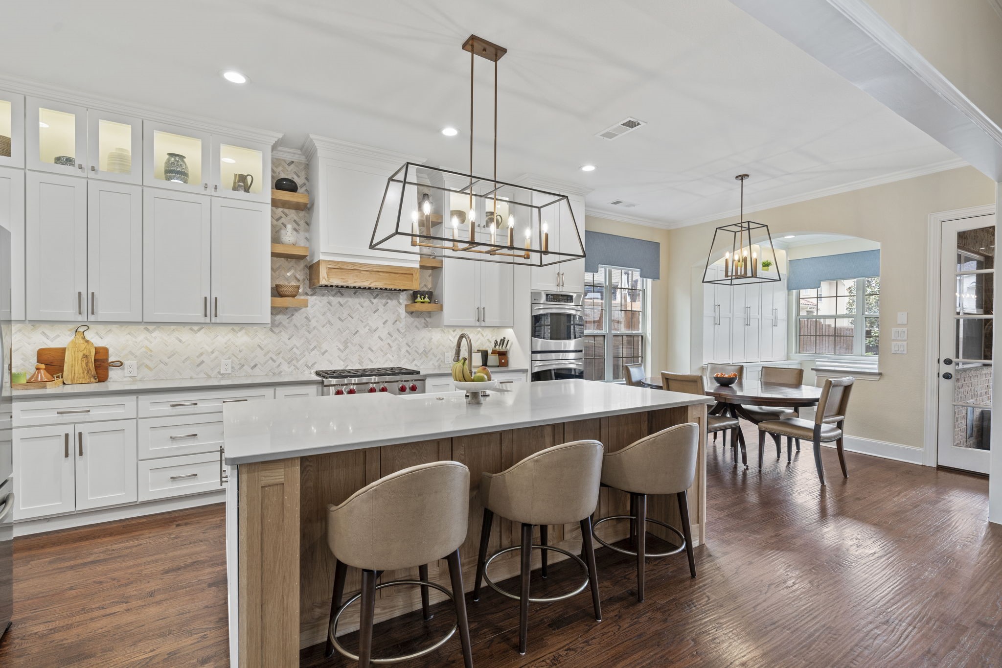 2220 Emerson Lane