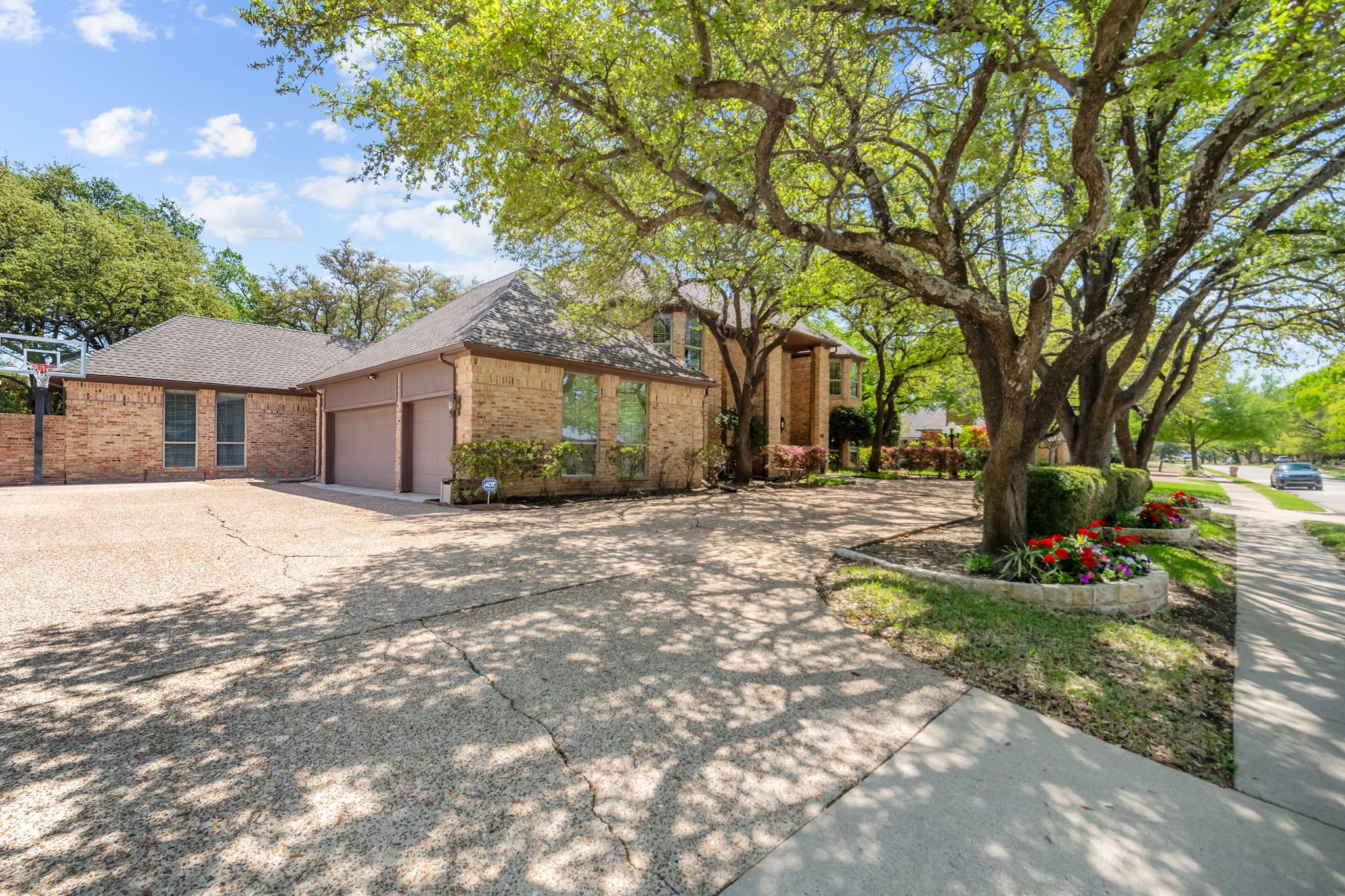 2020 Crown Knoll Lane