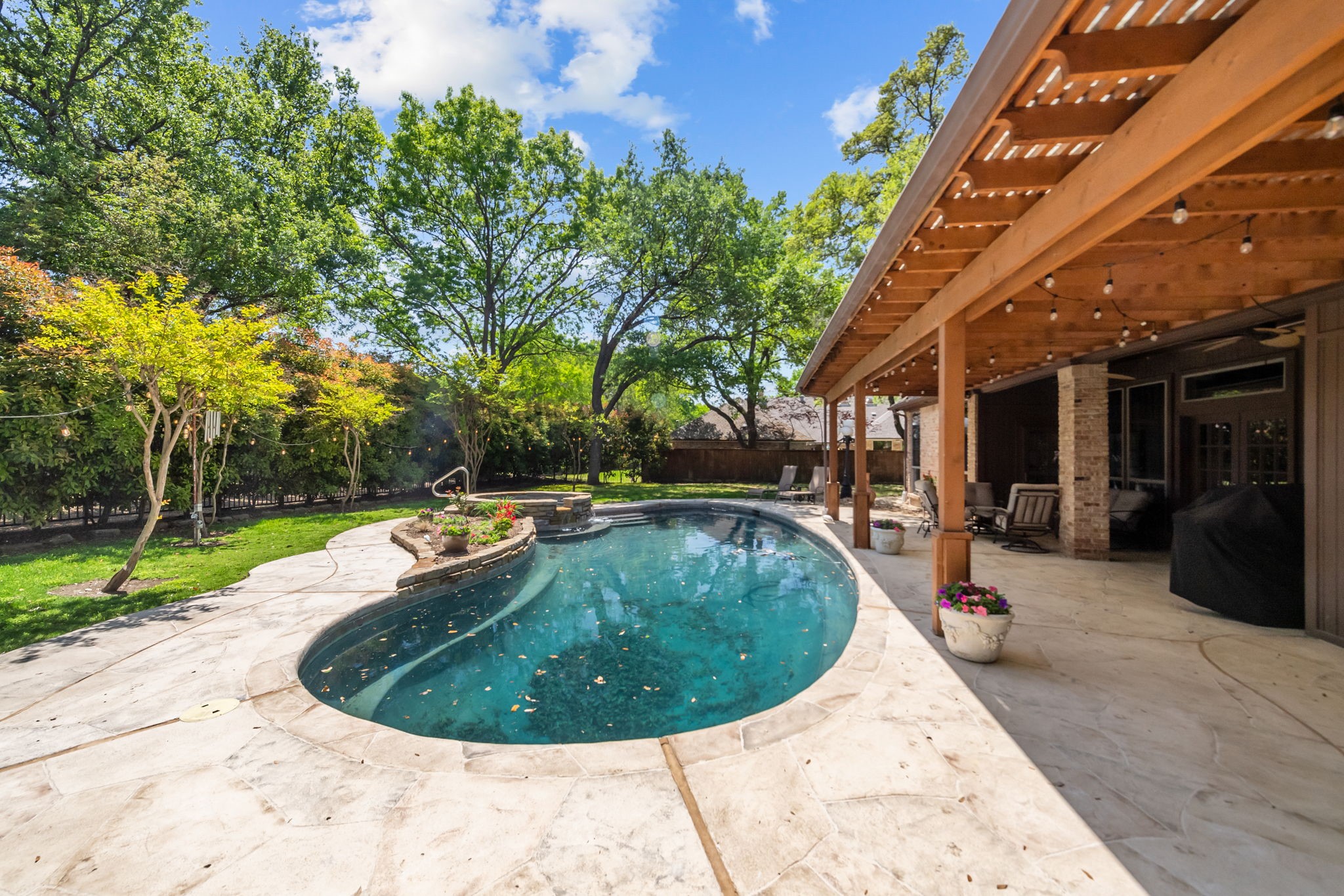 2020 Crown Knoll Lane