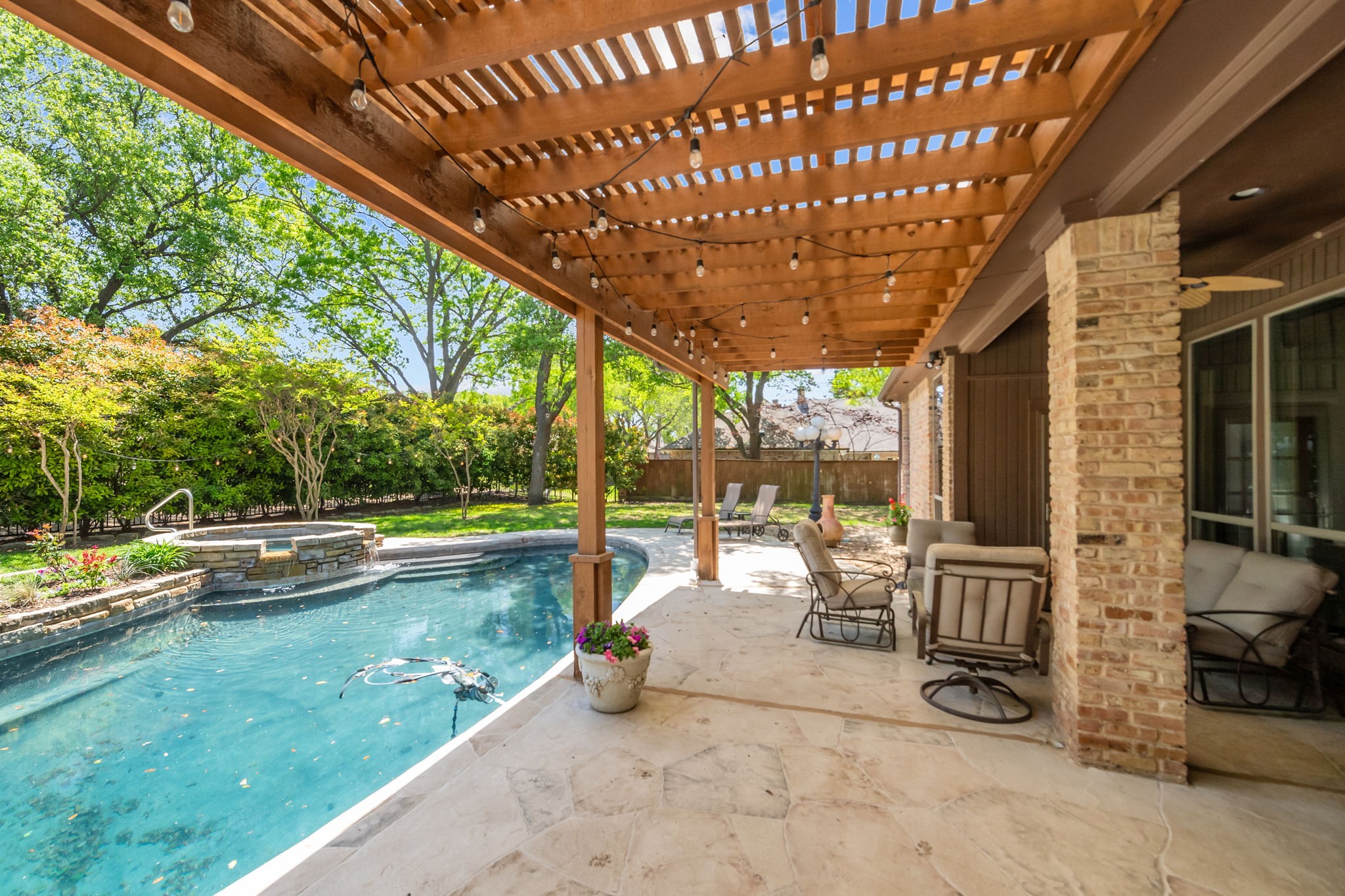 2020 Crown Knoll Lane