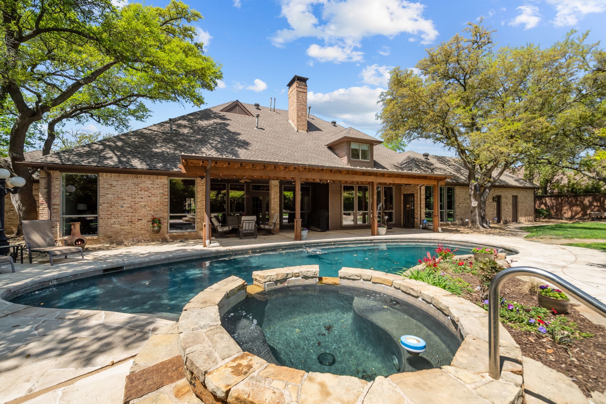 2020 Crown Knoll Lane