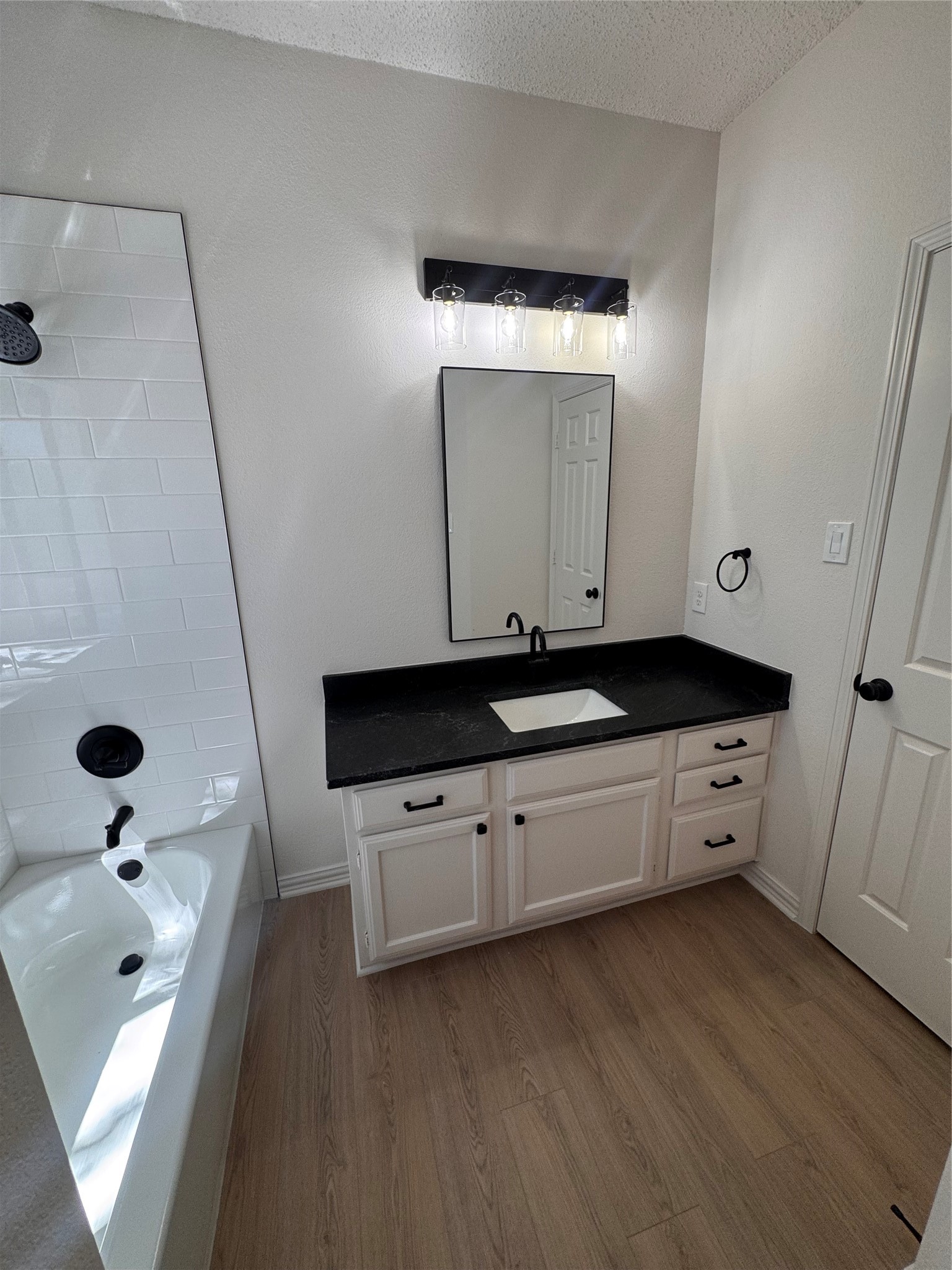 4800 W Lovers Lane 212