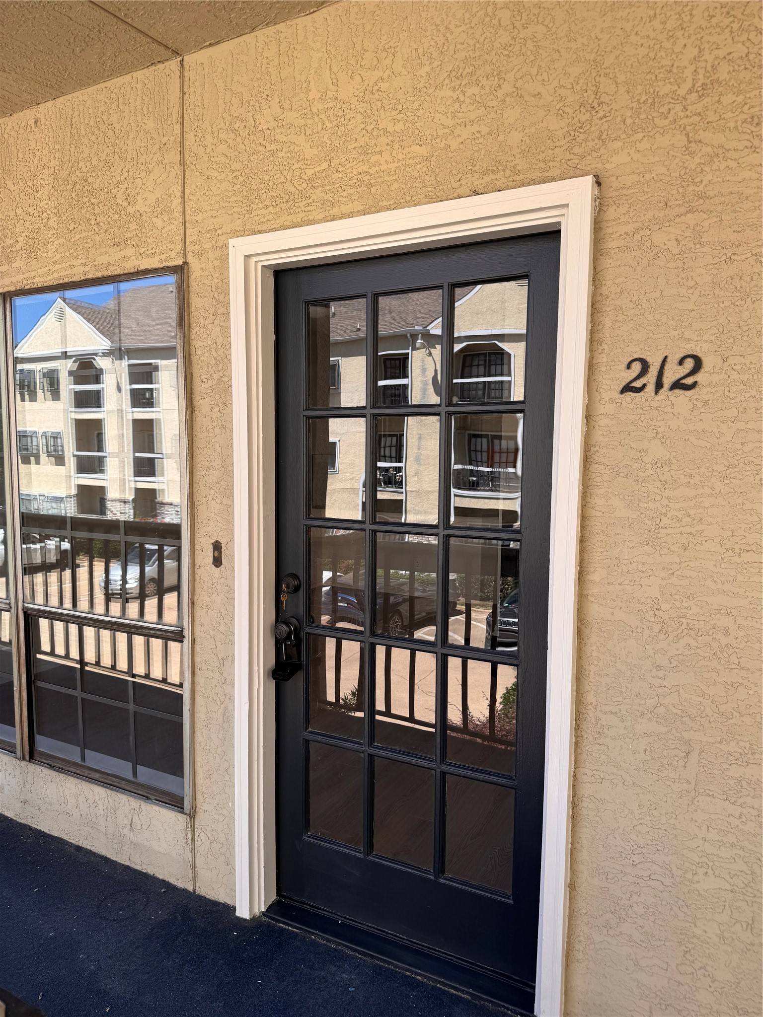 4800 W Lovers Lane 212
