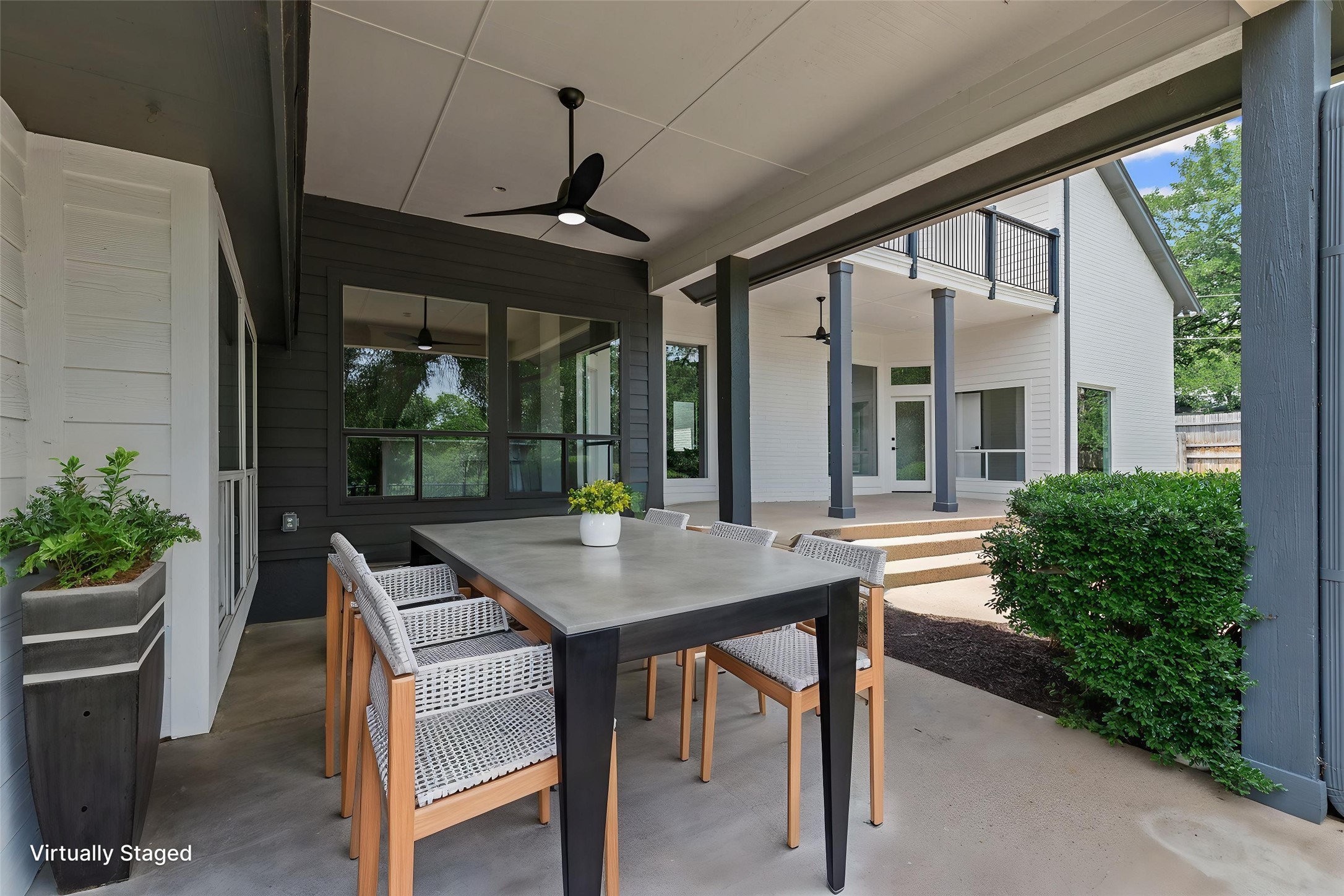 2109 Greta Lane