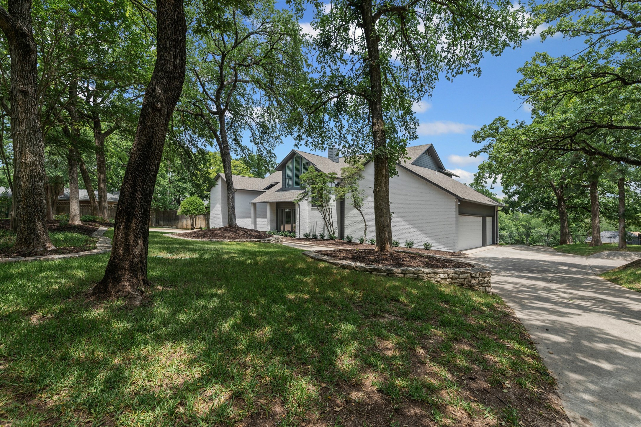 2109 Greta Lane