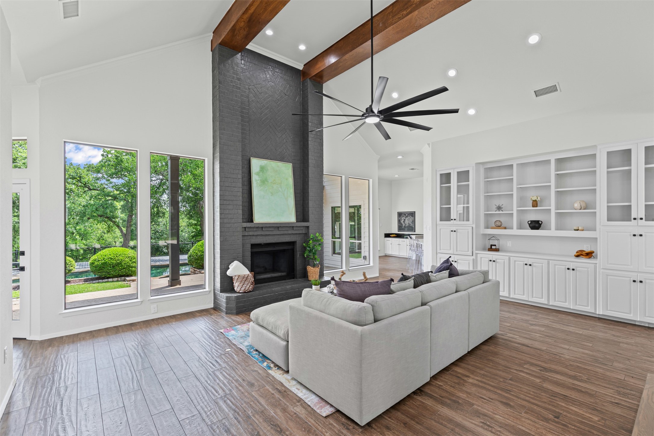 2109 Greta Lane