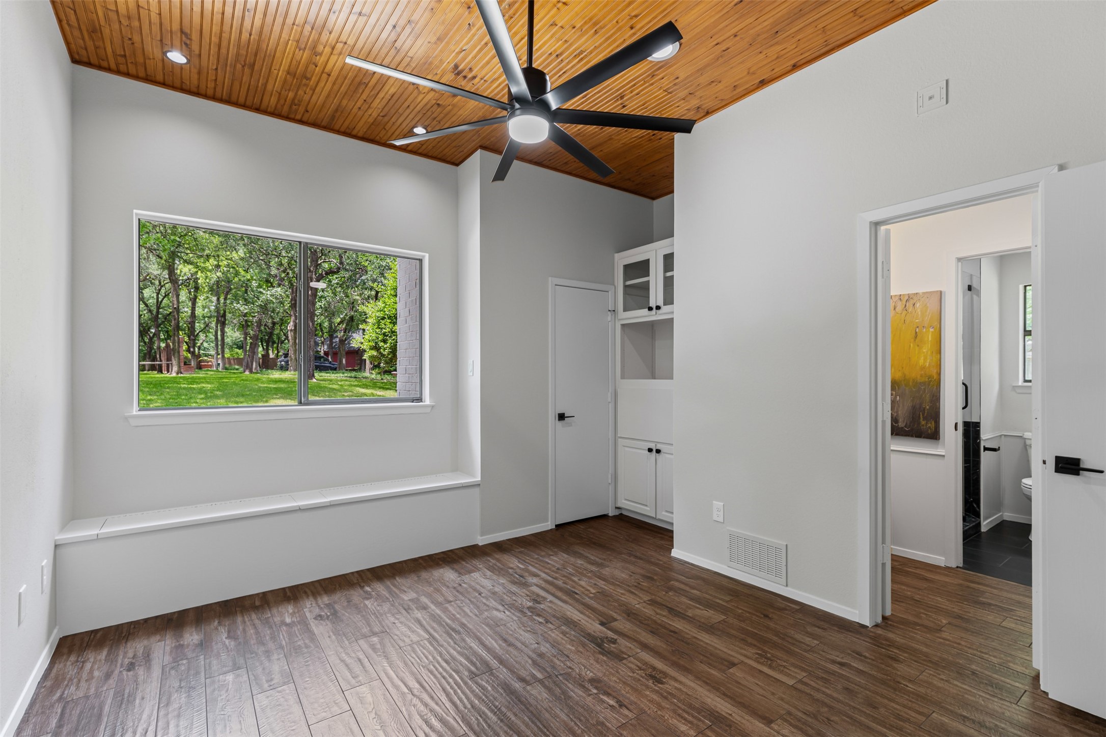 2109 Greta Lane
