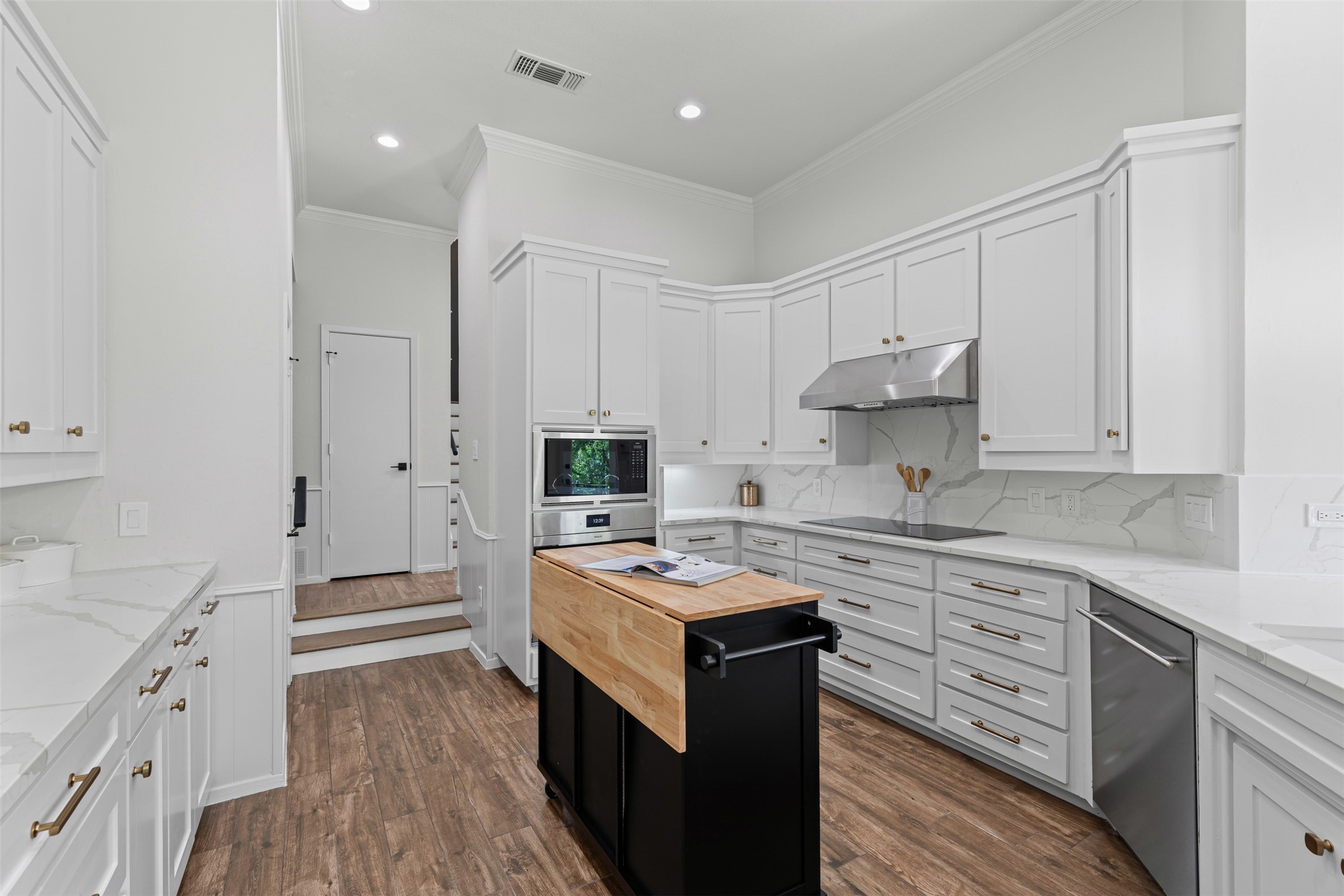 2109 Greta Lane