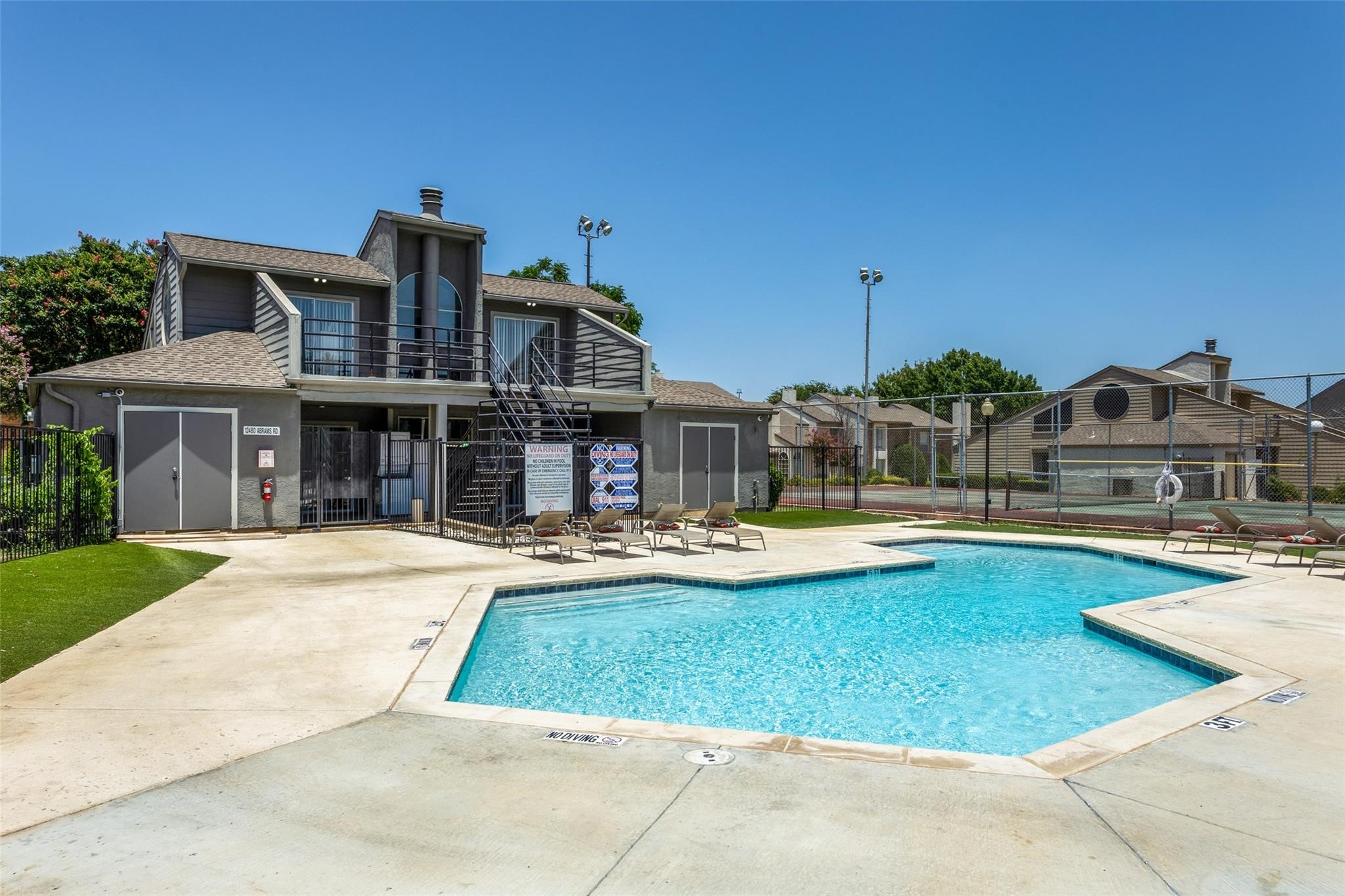 12480 Abrams Road 208