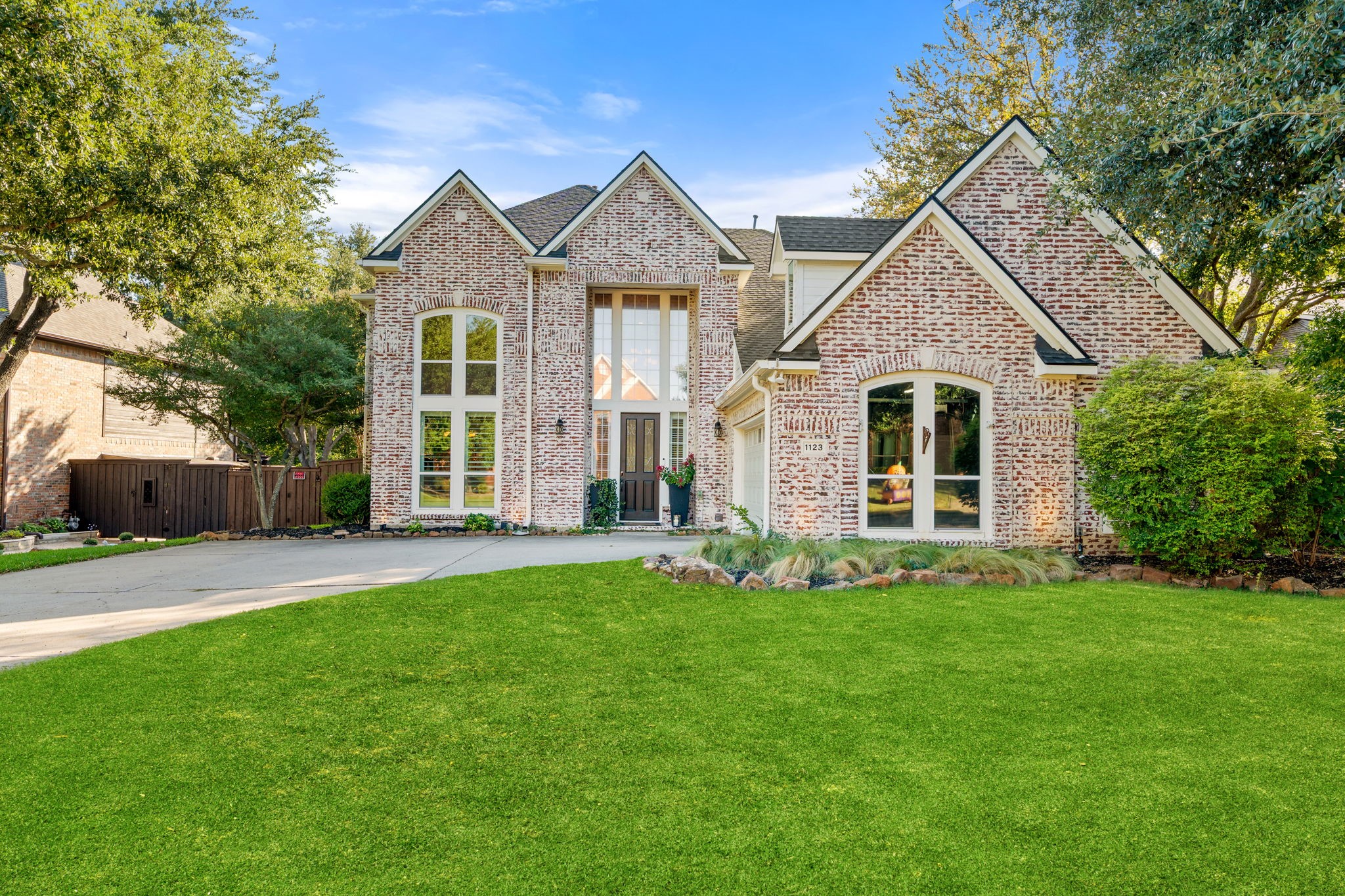 1123 Shadetree Lane