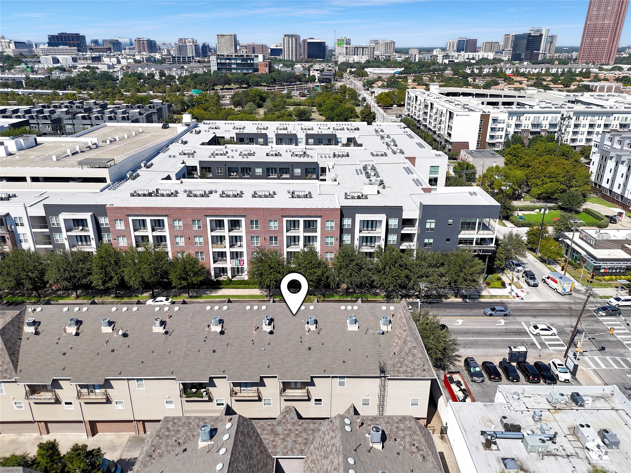 3200 Ross Avenue 15