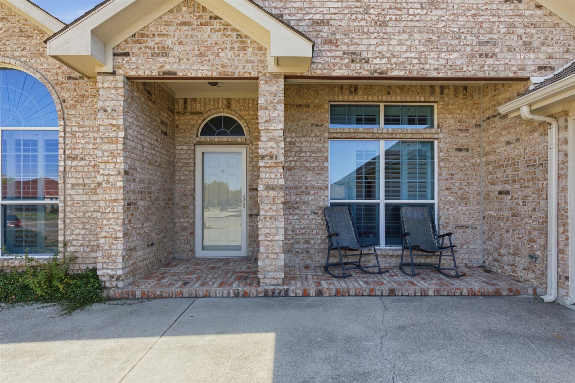 1505 Elika Court