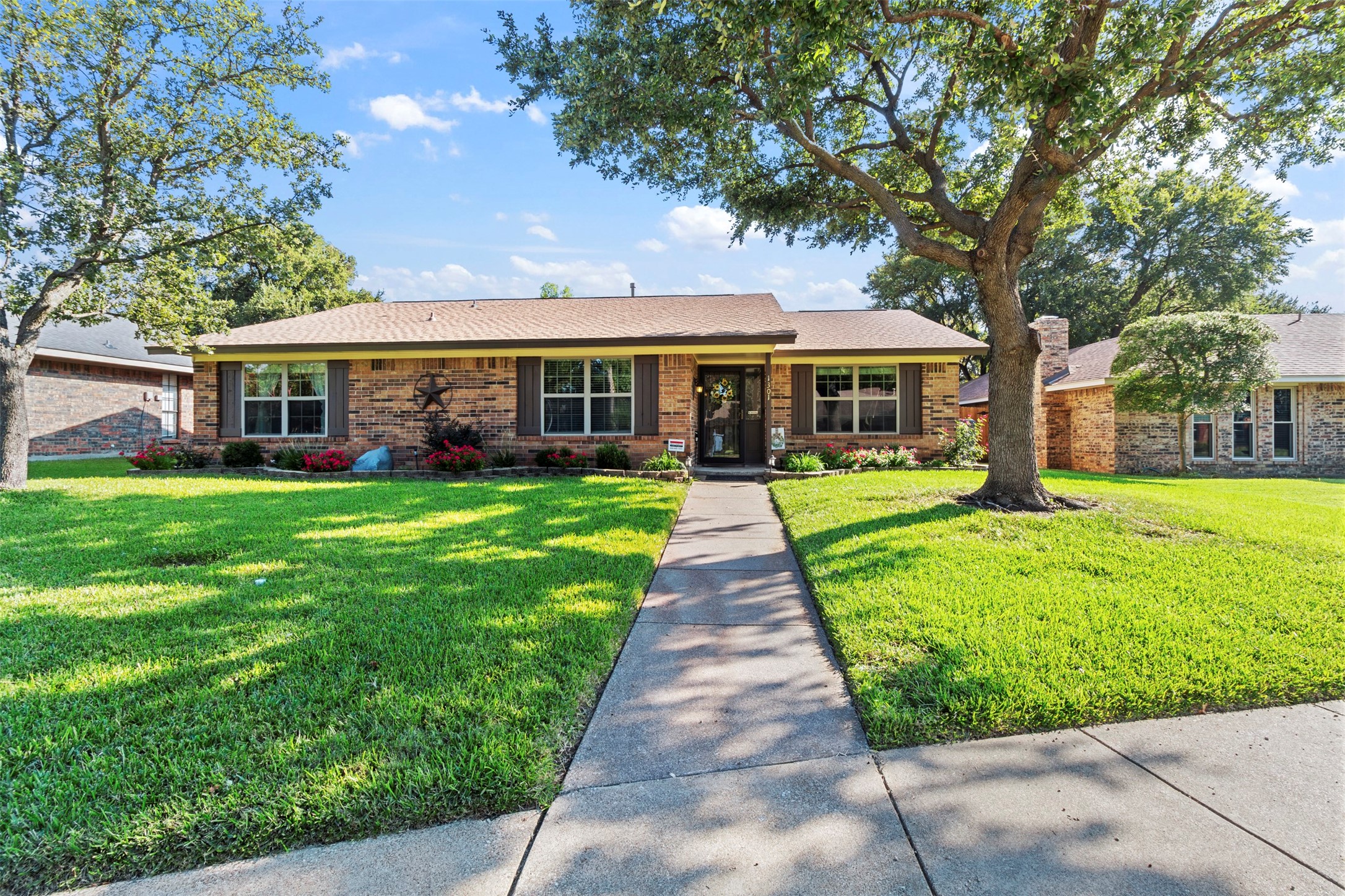 1301 River Oaks Drive