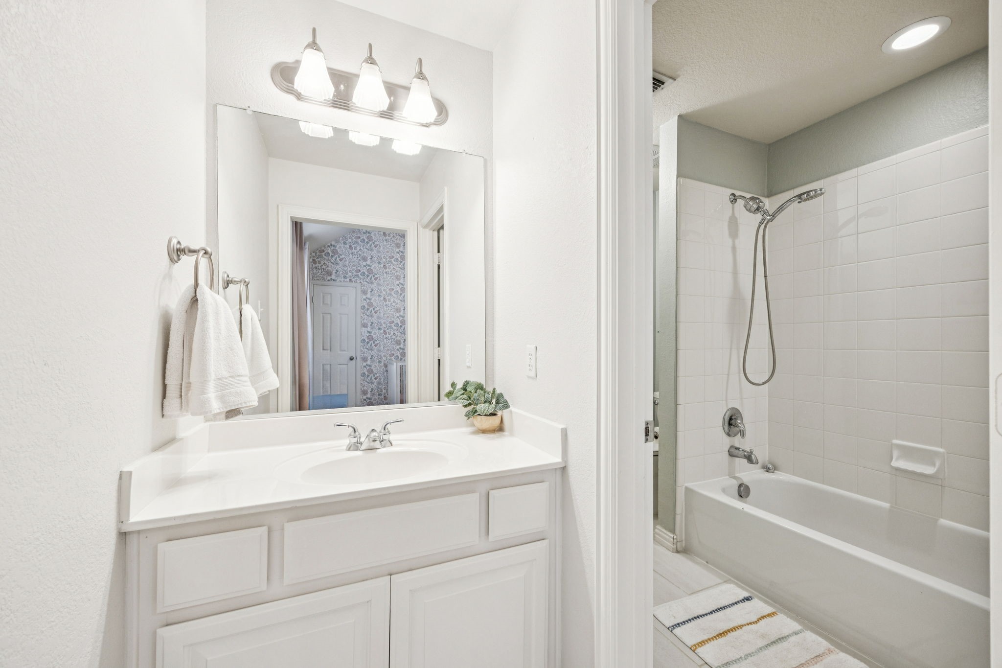 5485 Bay Meadows Drive