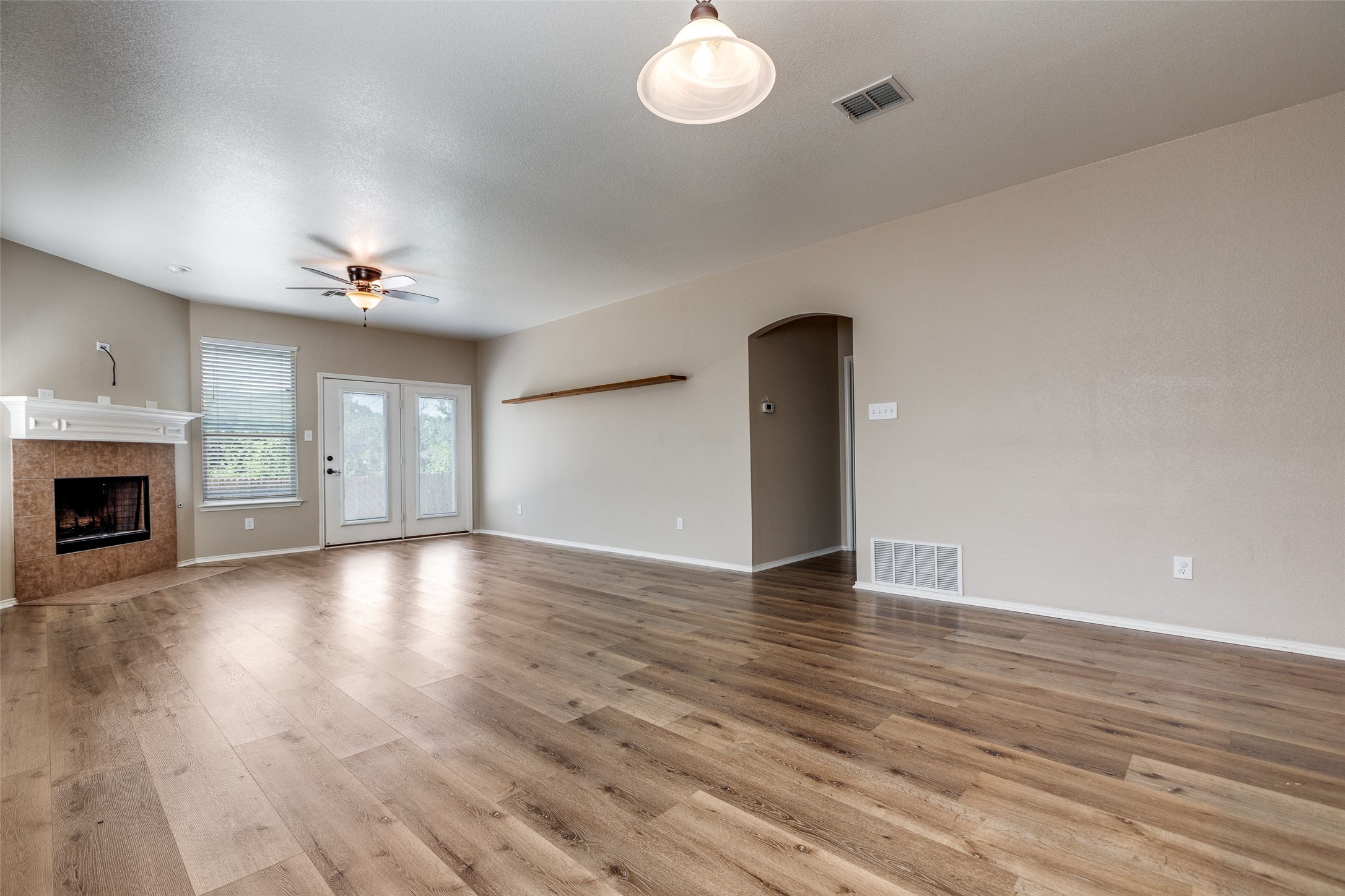 512 Fisherman Trail