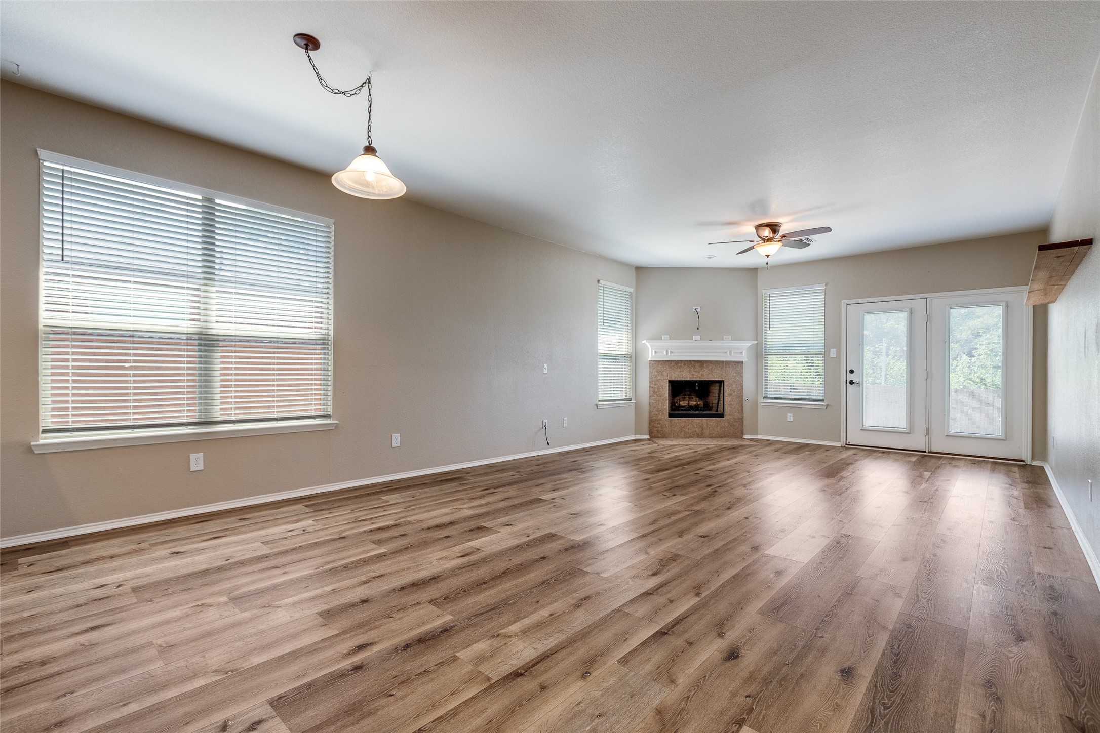 512 Fisherman Trail
