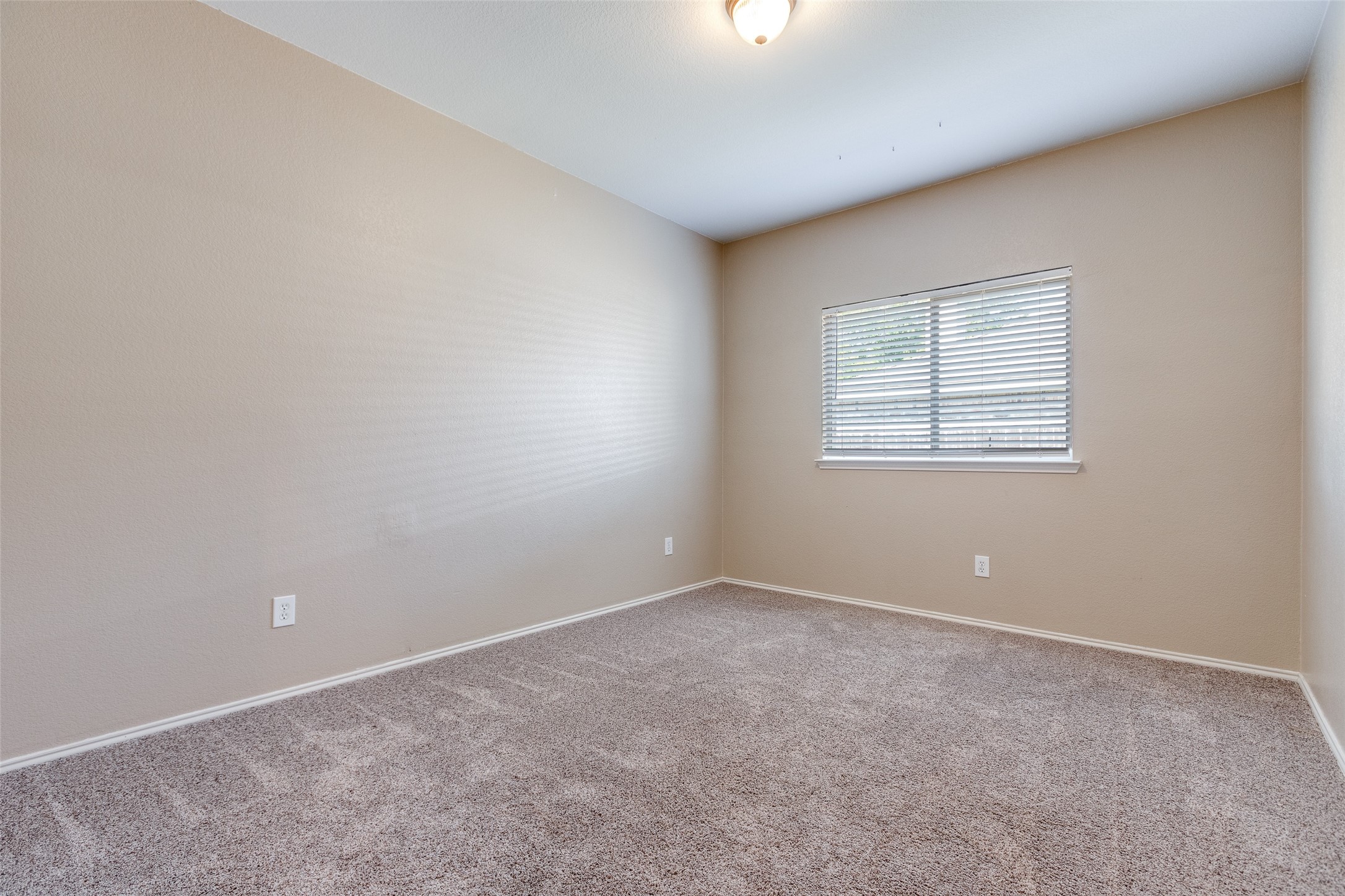 512 Fisherman Trail