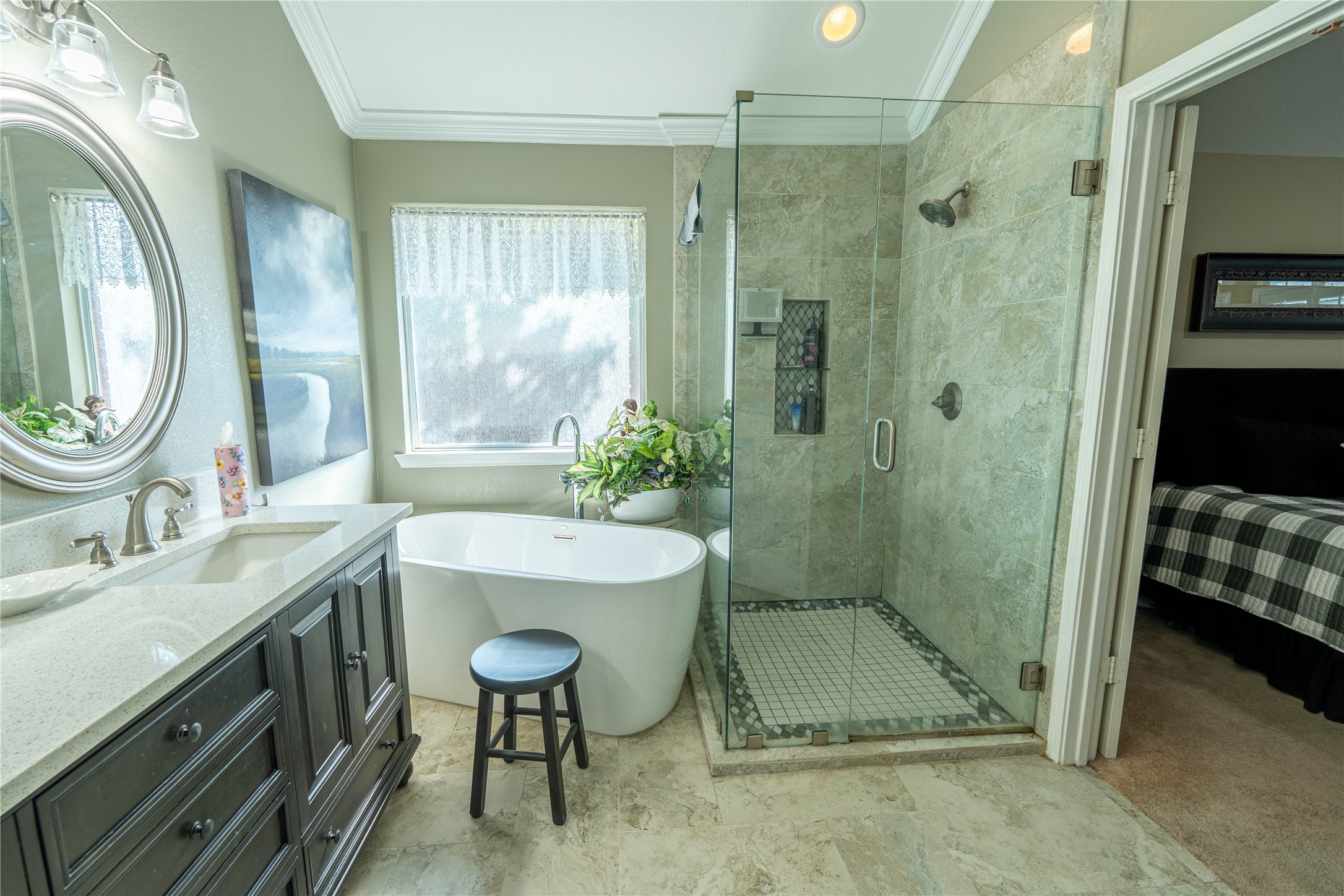 901 Drake Trail