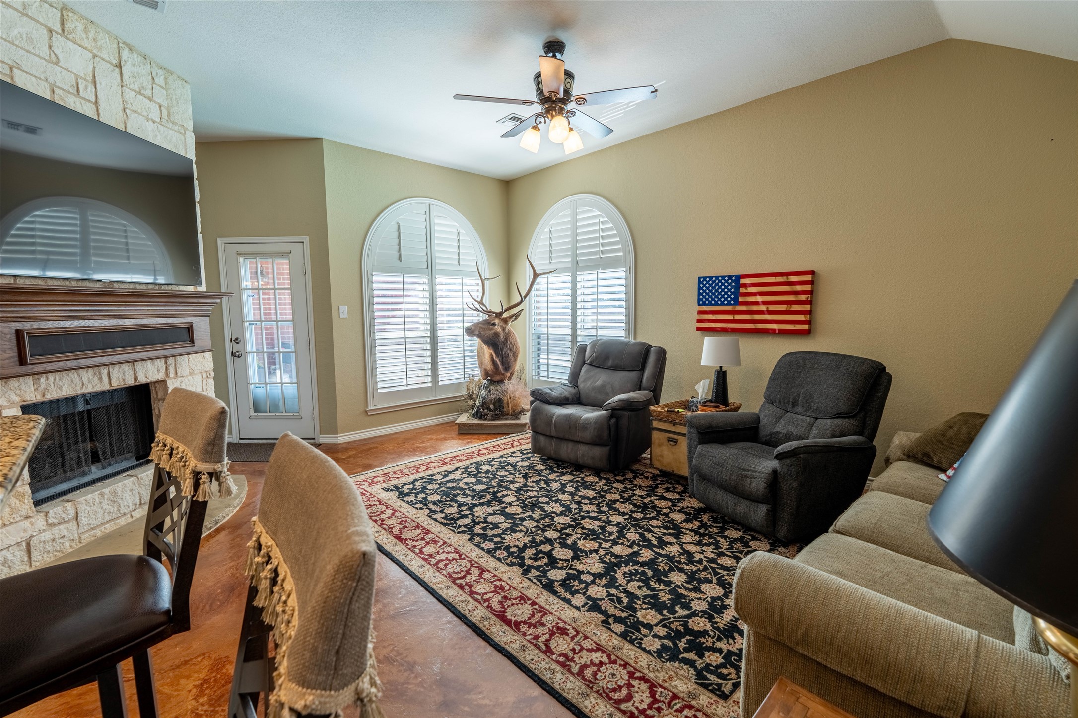 901 Drake Trail
