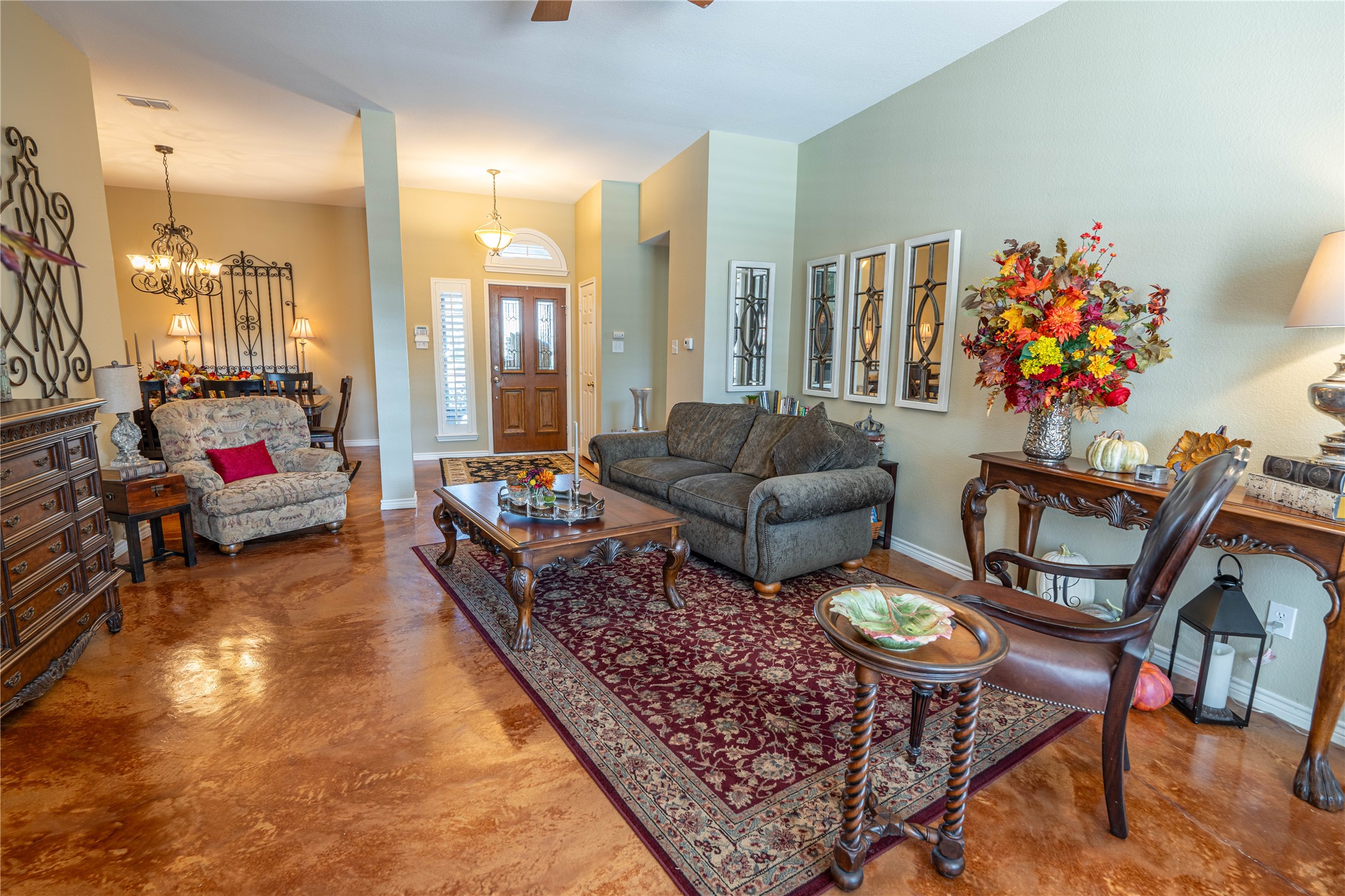 901 Drake Trail