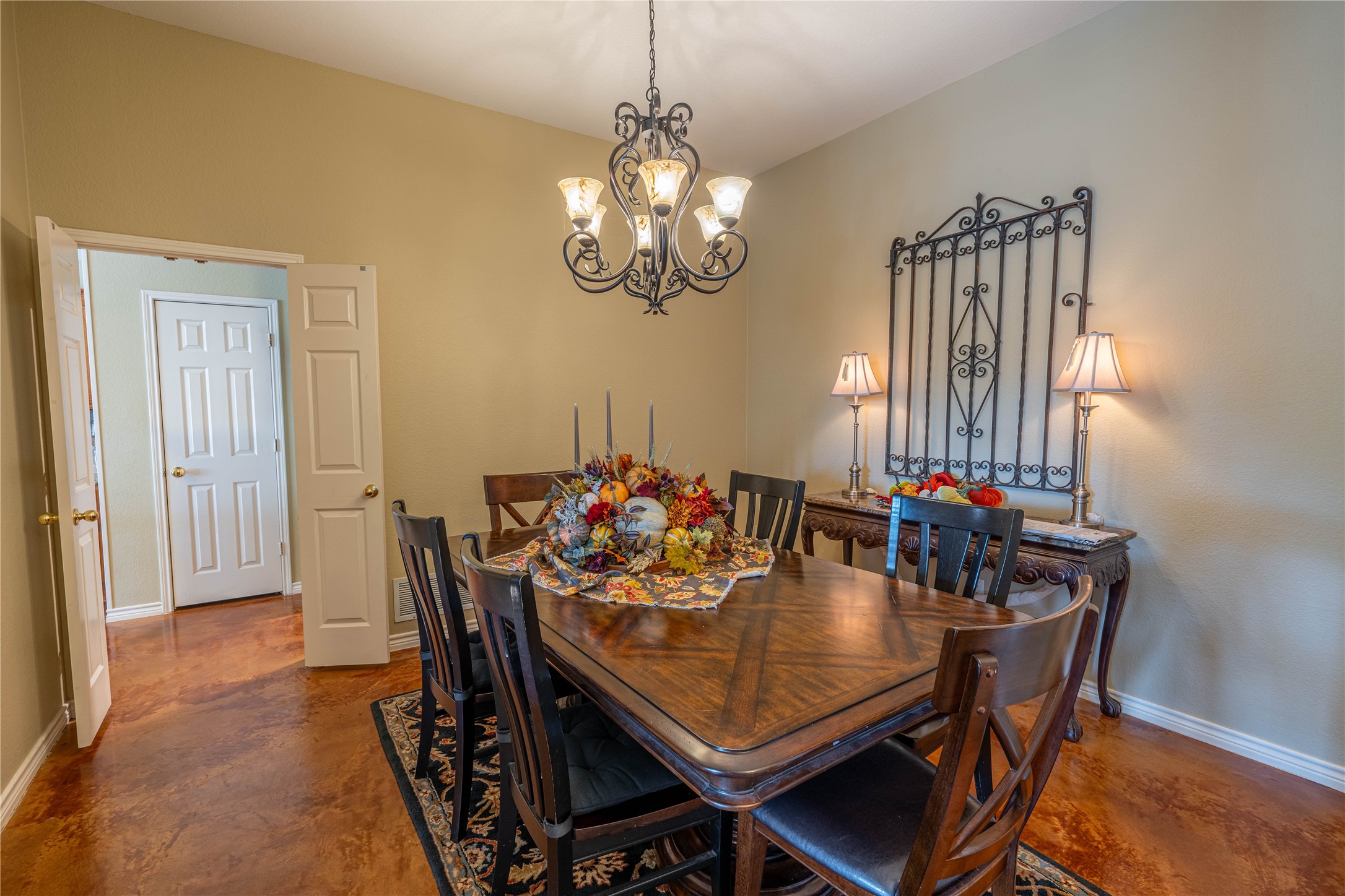 901 Drake Trail