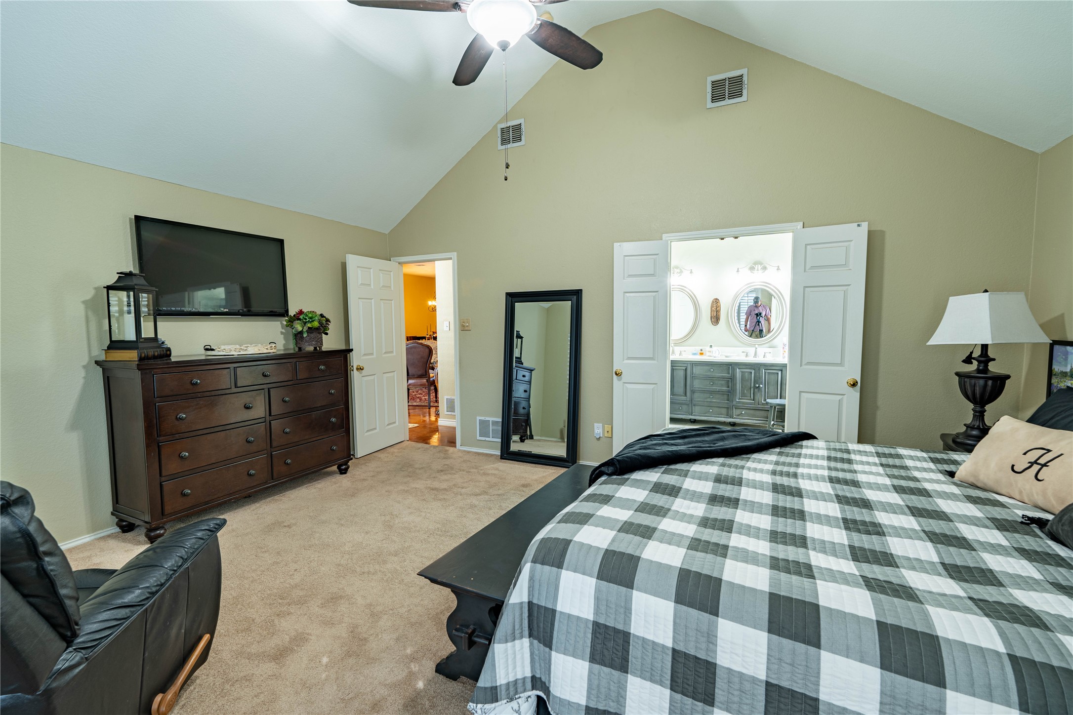 901 Drake Trail