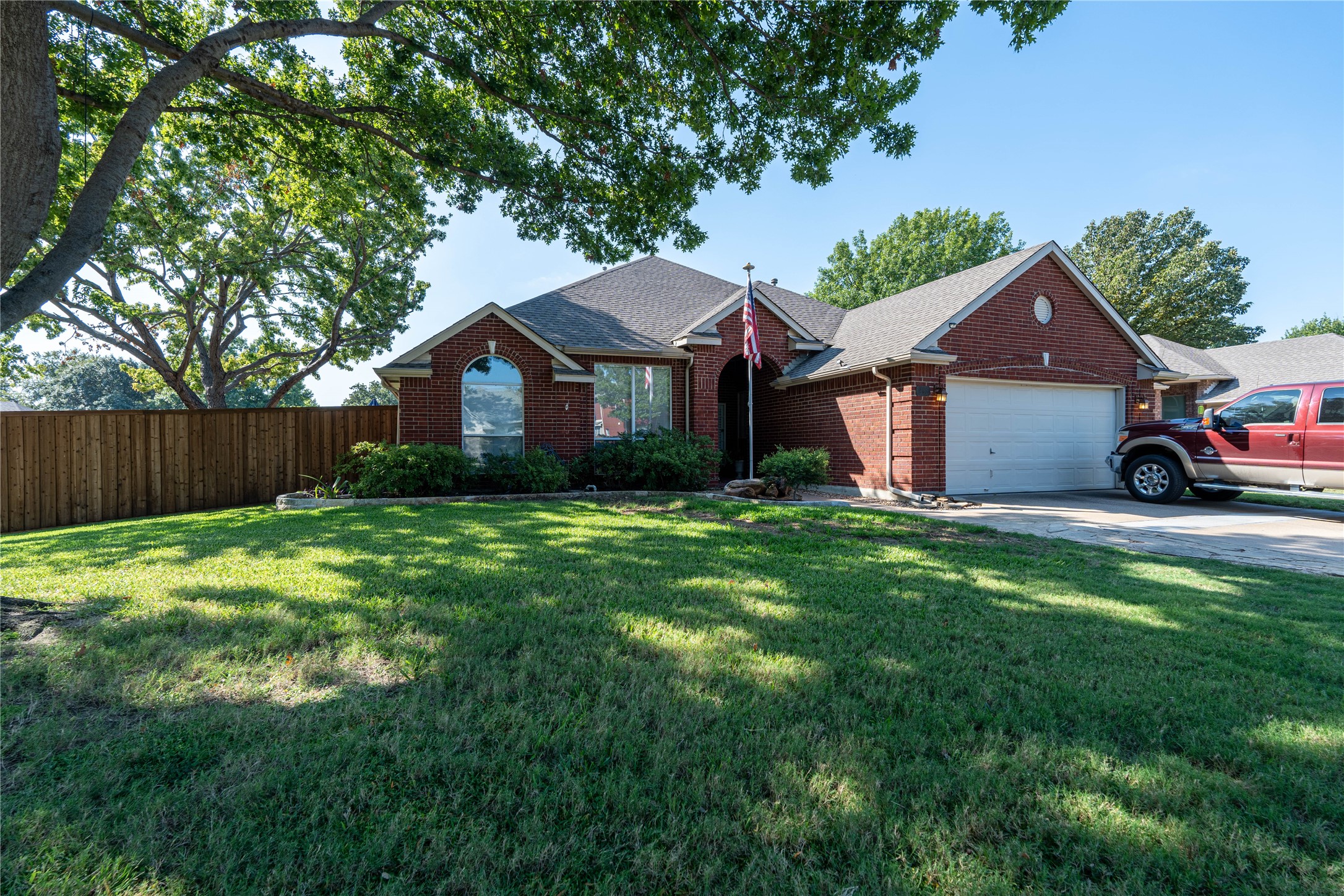 901 Drake Trail