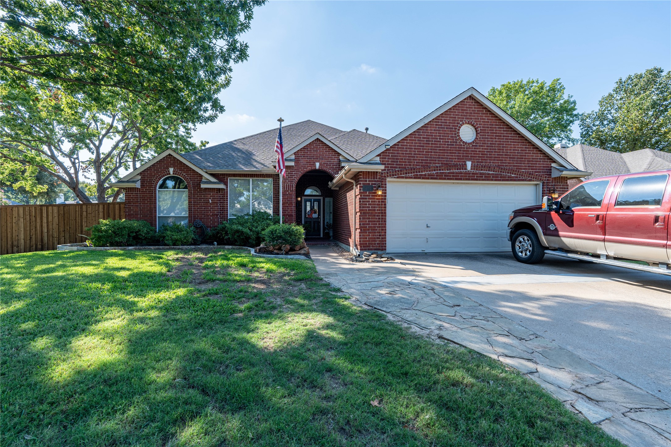 901 Drake Trail