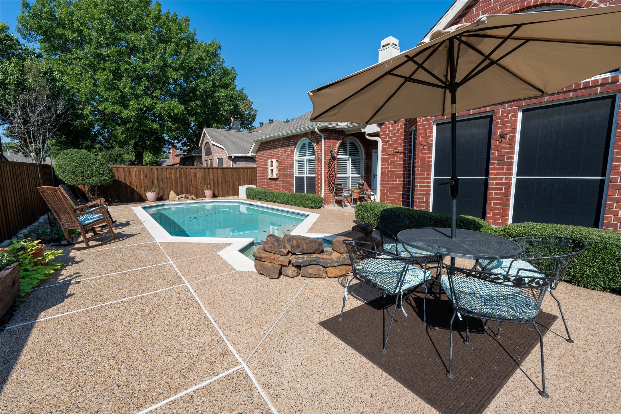 901 Drake Trail