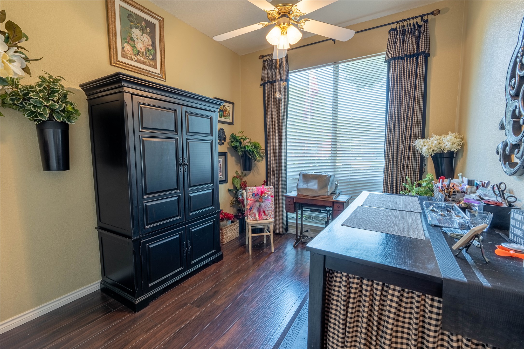 901 Drake Trail